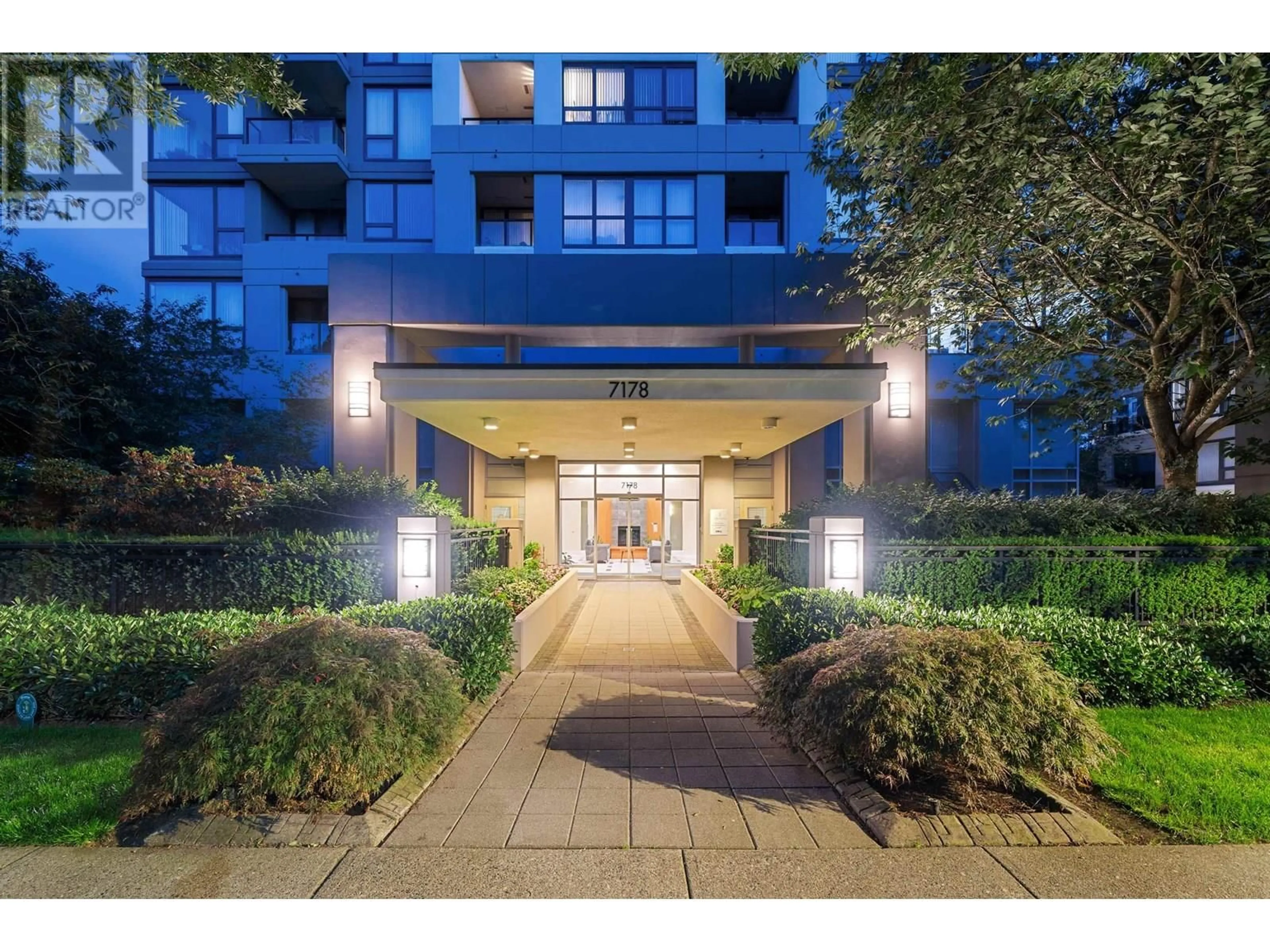 Indoor foyer for 2502 - 7178 COLLIER STREET, Burnaby British Columbia V5E4N7