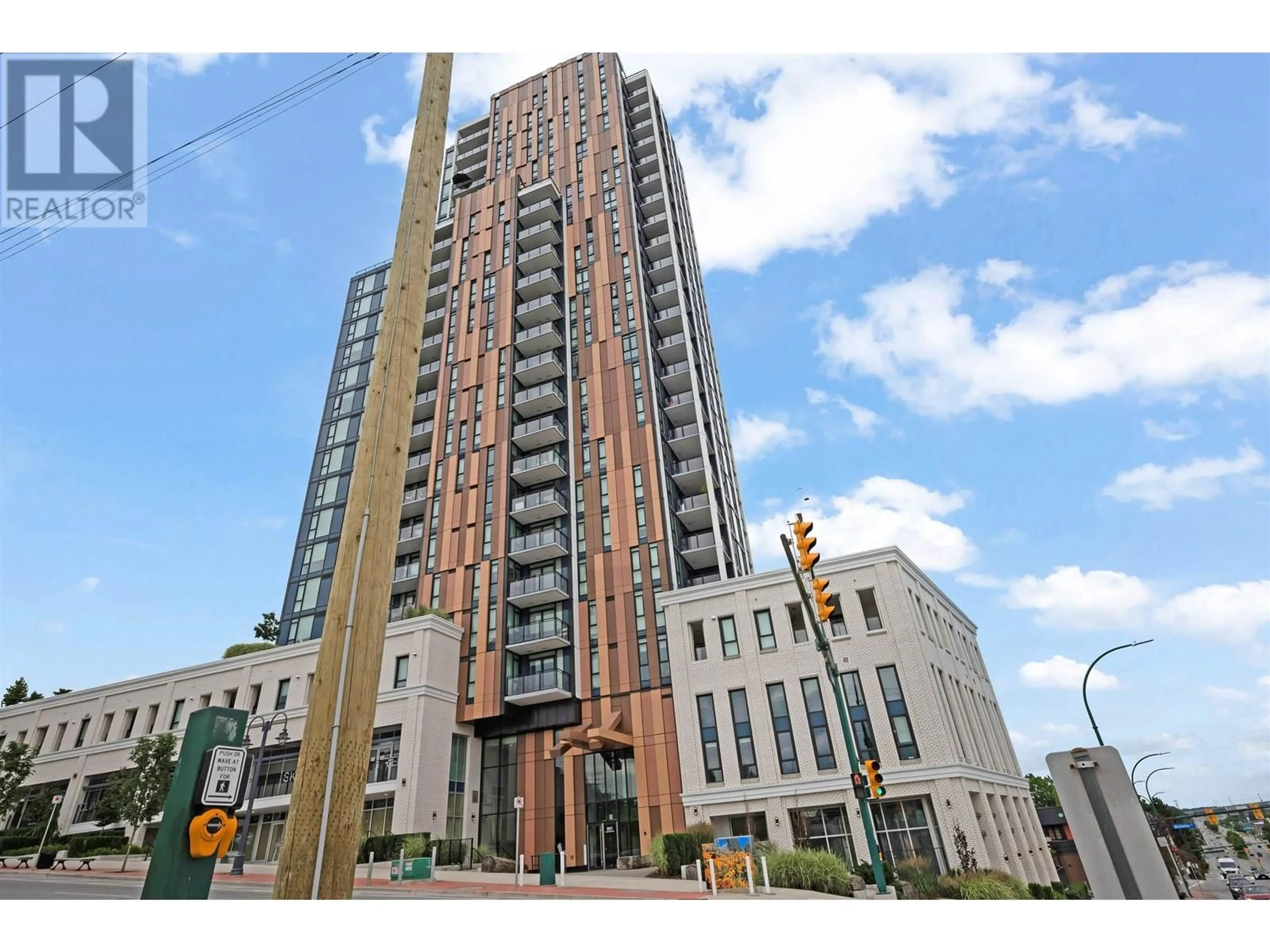 Indoor foyer for 1405 - 901 LOUGHEED HIGHWAY, Coquitlam British Columbia V3K0J3