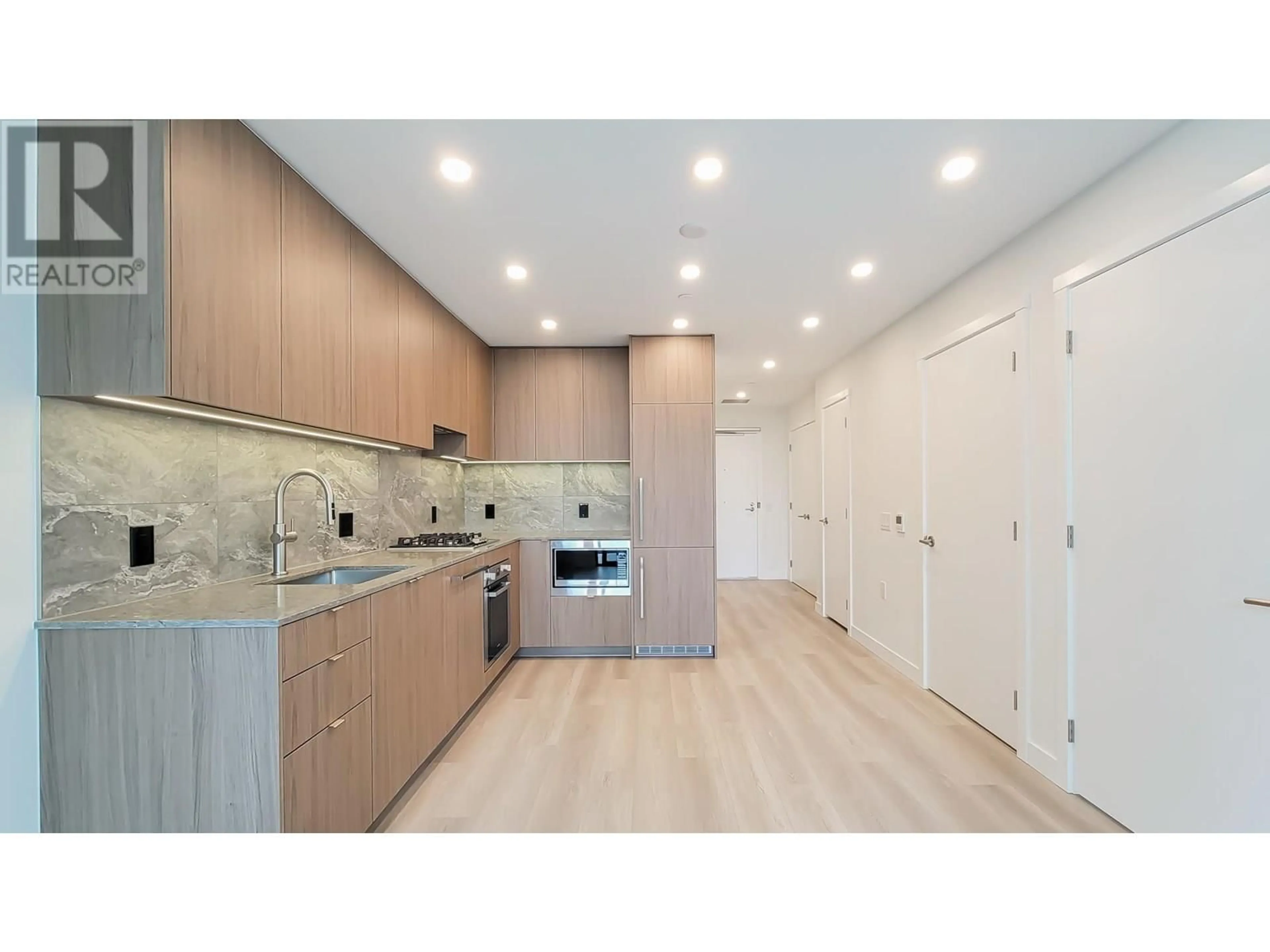 Open concept kitchen, unknown for 801 - 626 CLAREMONT STREET, Coquitlam British Columbia V3J0T1