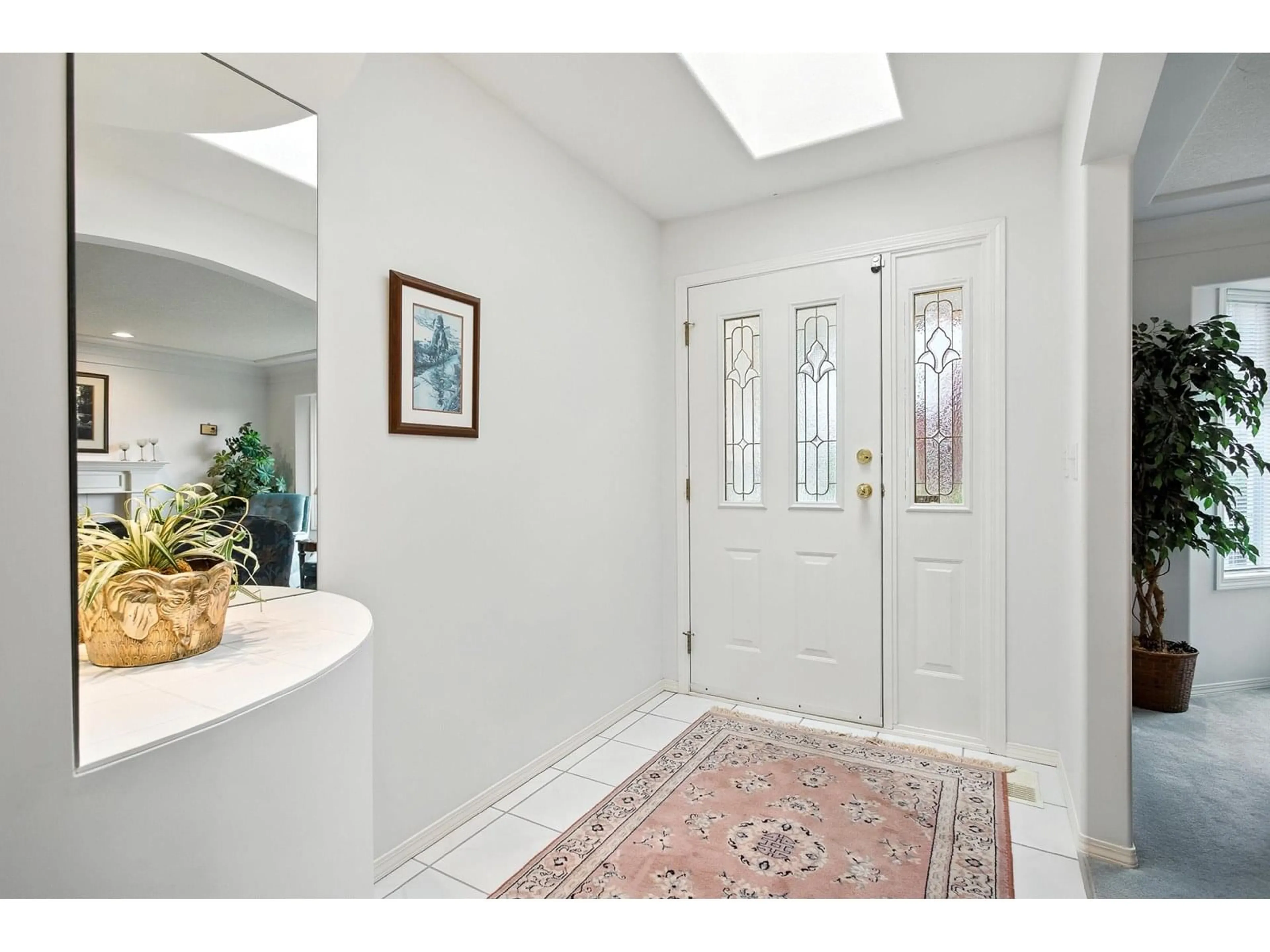 Indoor entryway for 8262 FORBES, Mission British Columbia V2V6V1