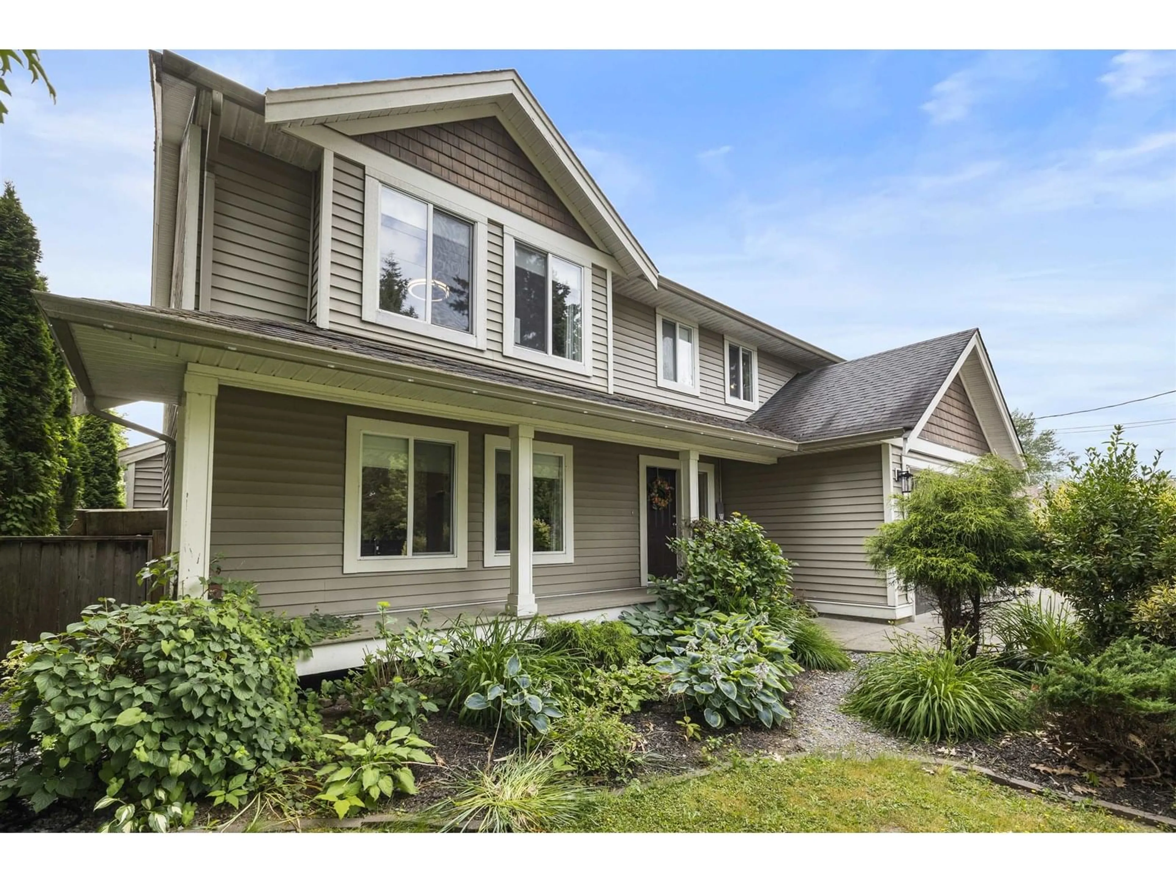 Home with vinyl exterior material, street for 21670 MAXWELL, Langley British Columbia V2Y2P9
