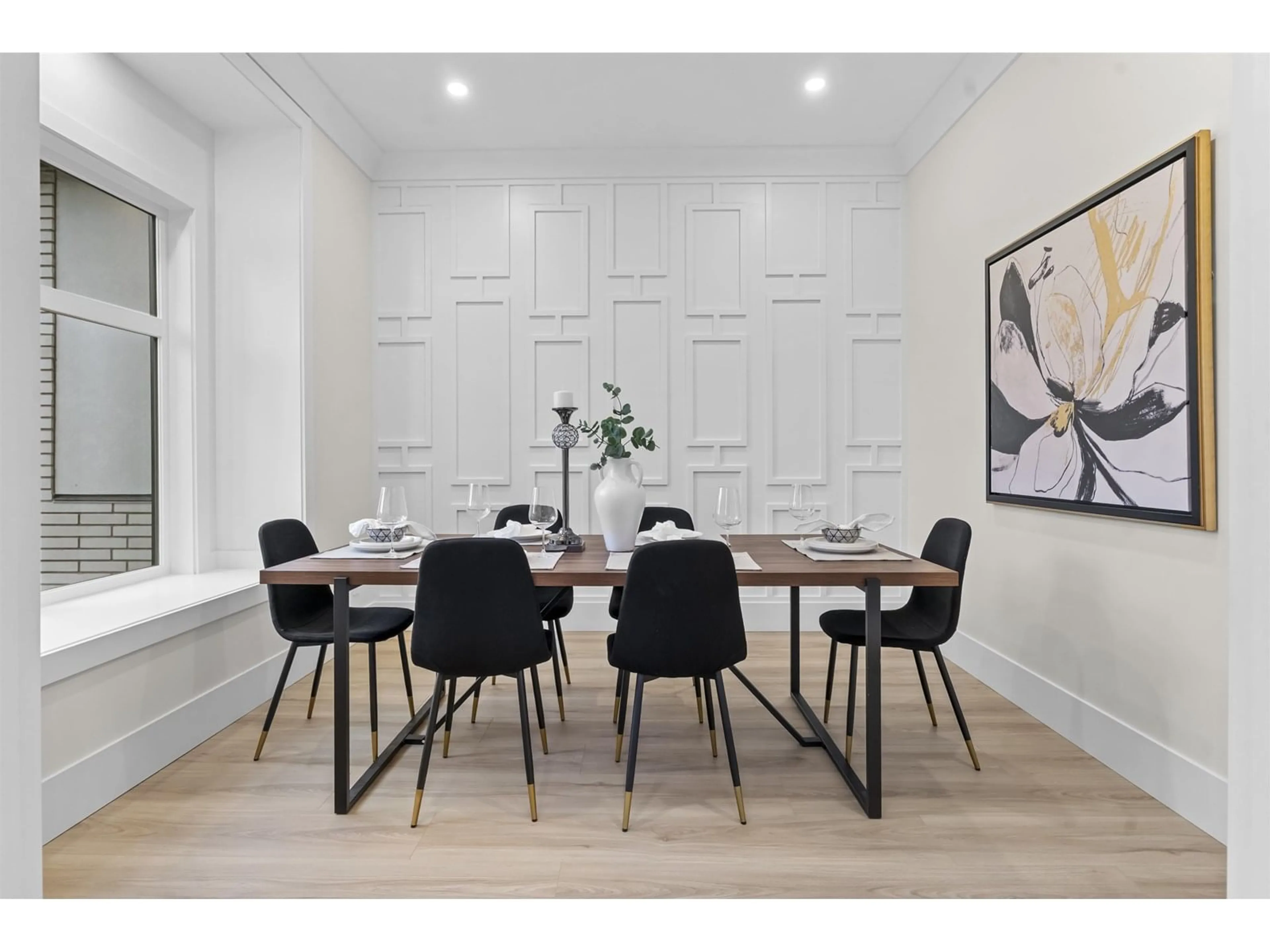 Dining room, wood/laminate floor for 11367 88, Delta British Columbia V4C3B8