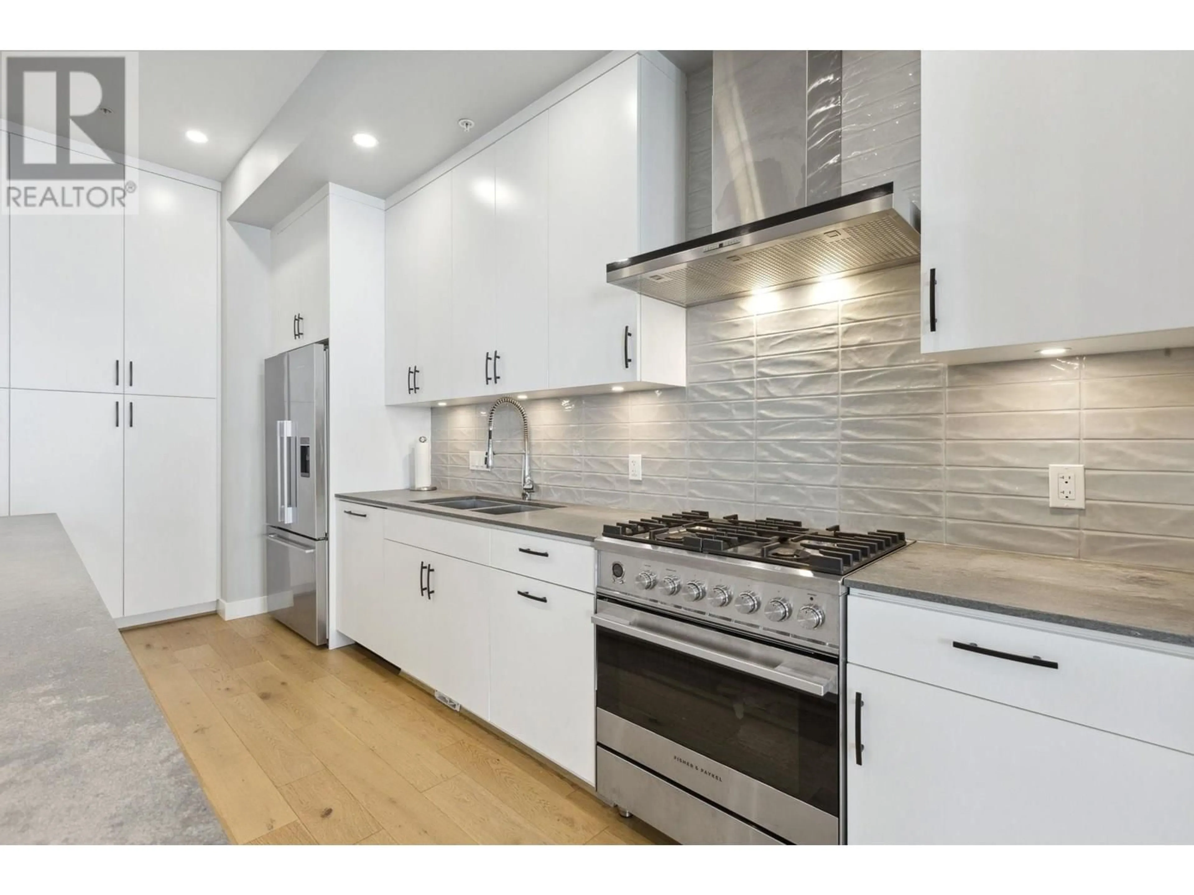 Open concept kitchen, unknown for 4684 CAPILANO ROAD, North Vancouver British Columbia V7R4K3
