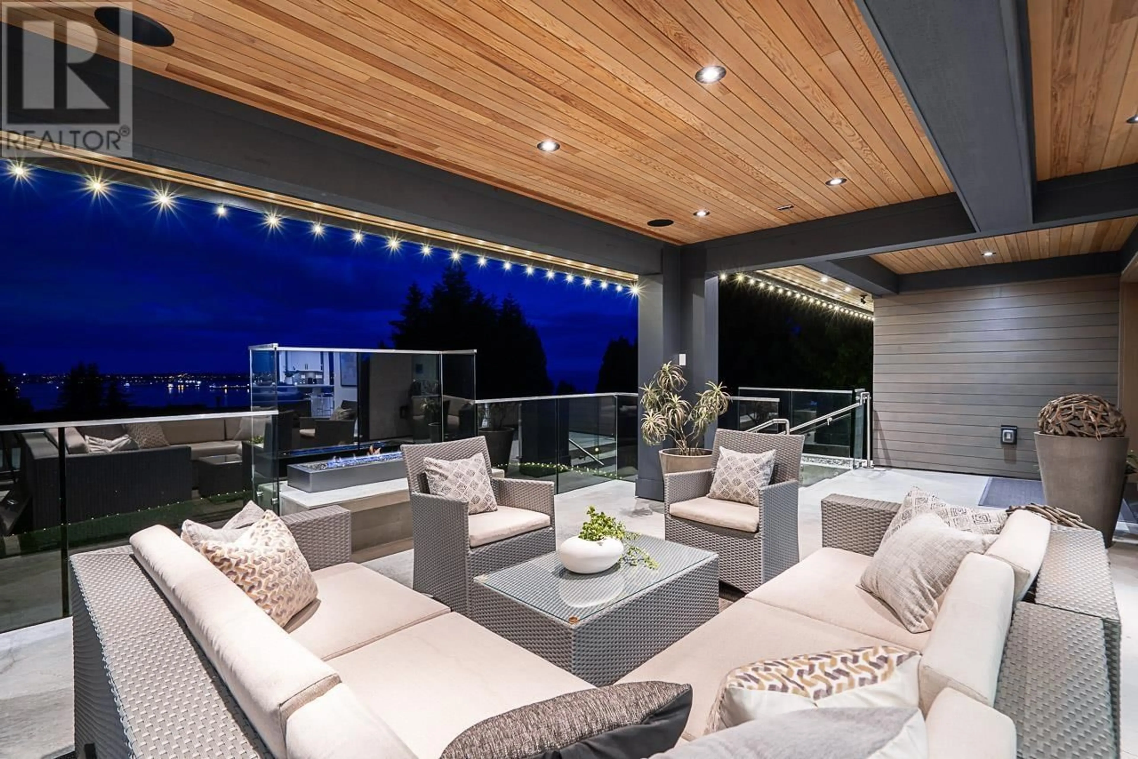 Patio, mountain view for 3071 SPENCER COURT, West Vancouver British Columbia V7V3C5