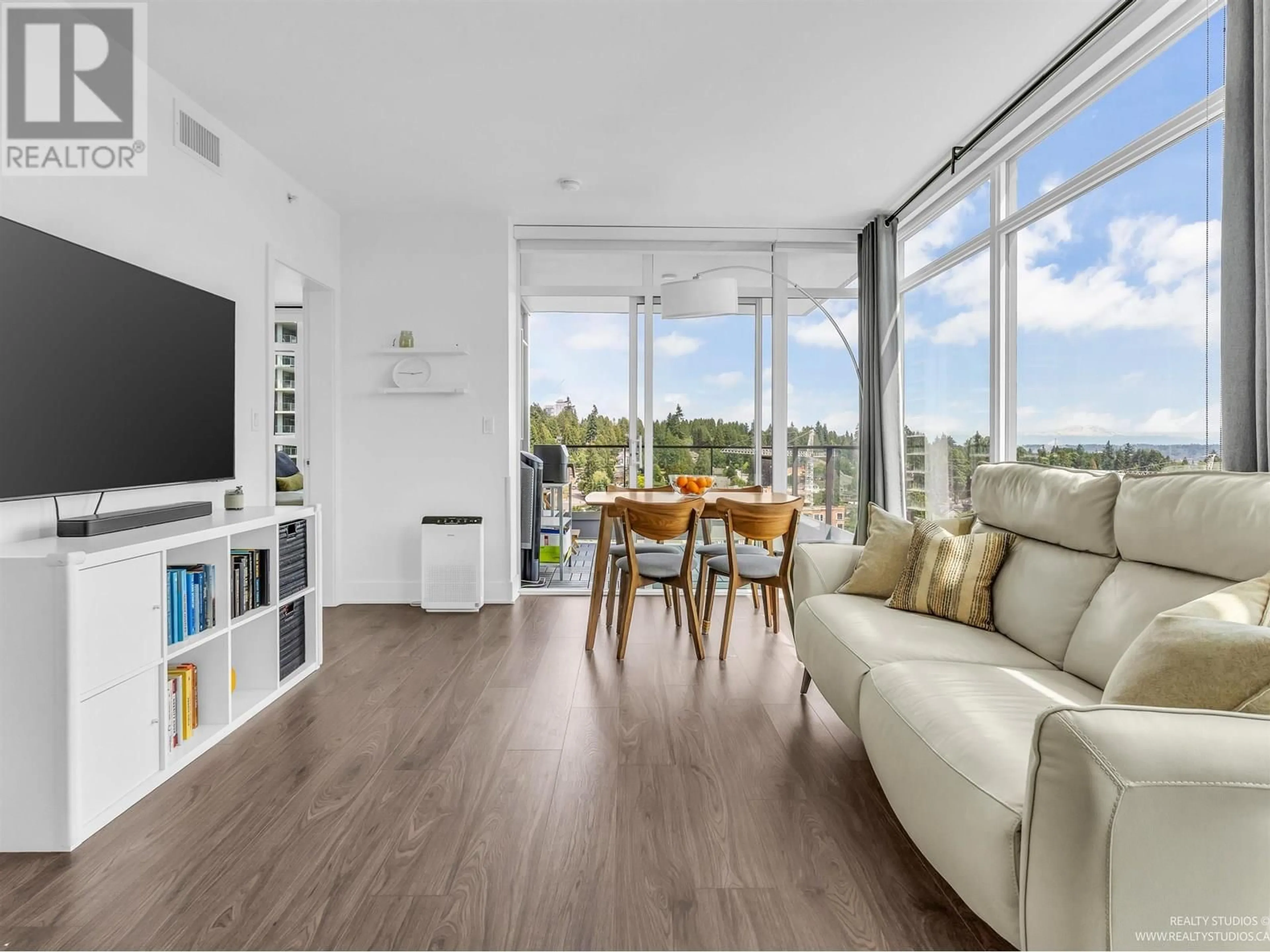 Living room with furniture, unknown for 1506 - 450 WESTVIEW STREET, Coquitlam British Columbia V3K0G3
