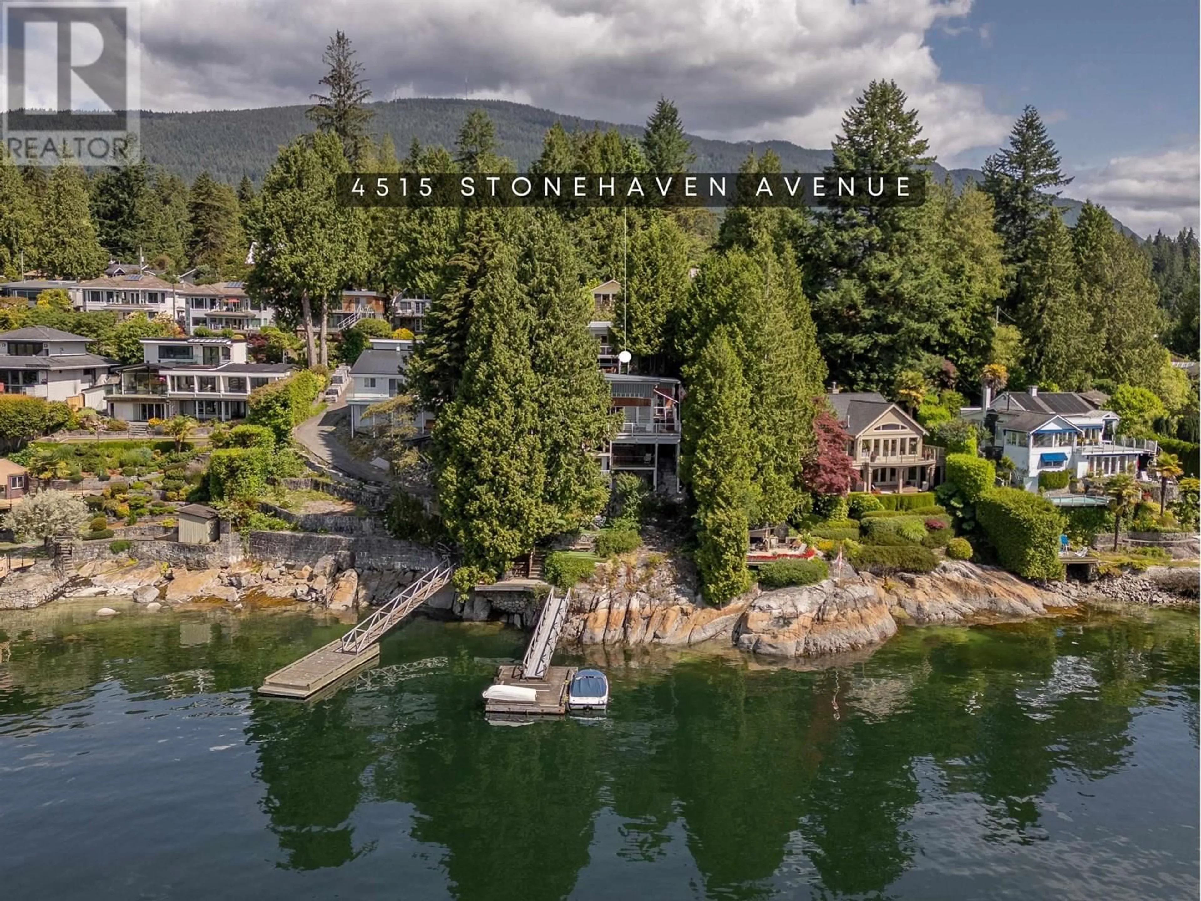 A pic from outside/outdoor area/front of a property/back of a property/a pic from drone, water/lake/river/ocean view for 4515 STONEHAVEN AVENUE, North Vancouver British Columbia V7G1E7