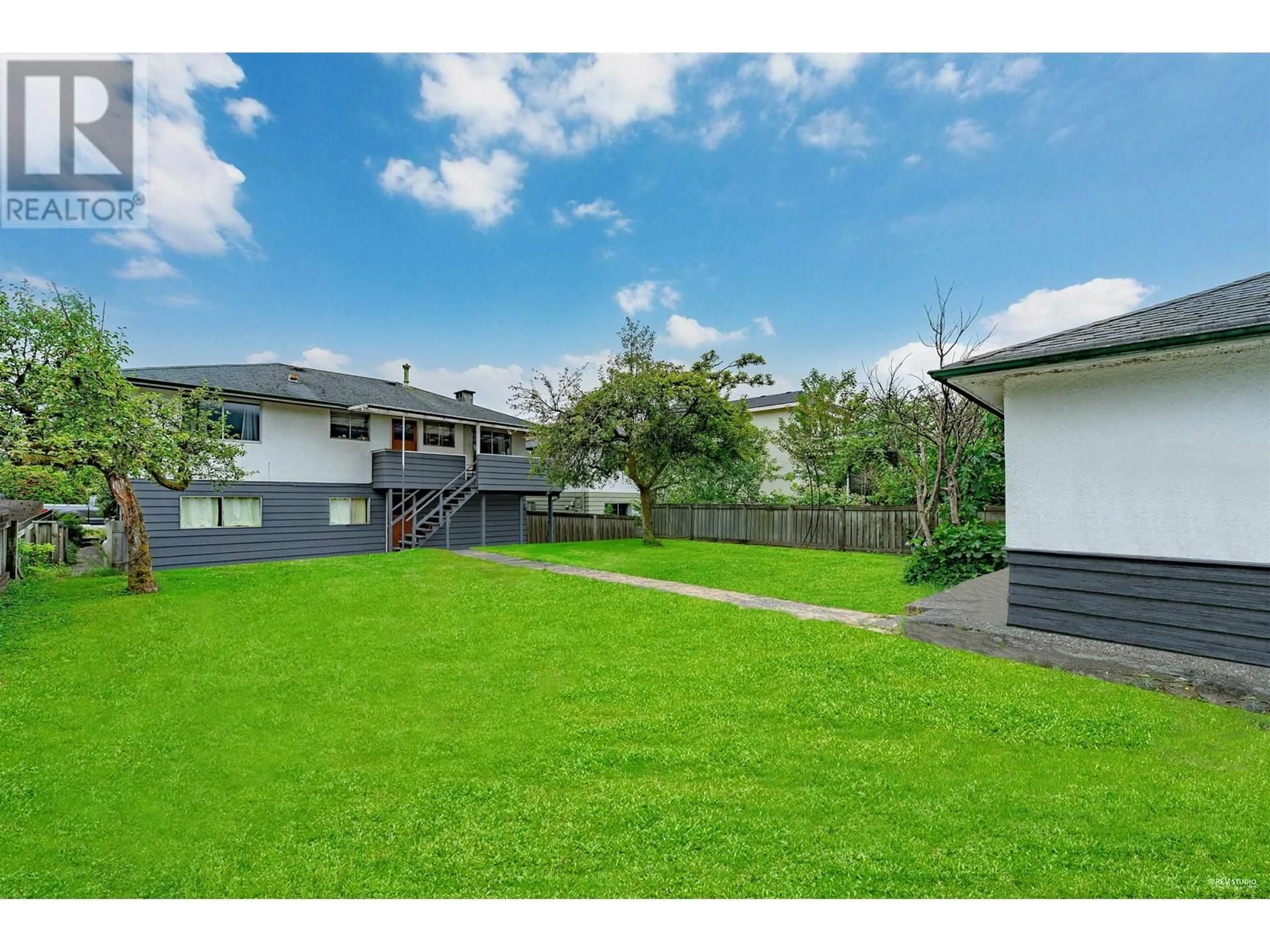 A pic from outside/outdoor area/front of a property/back of a property/a pic from drone, street for 342 18TH STREET, North Vancouver British Columbia V7L2X9