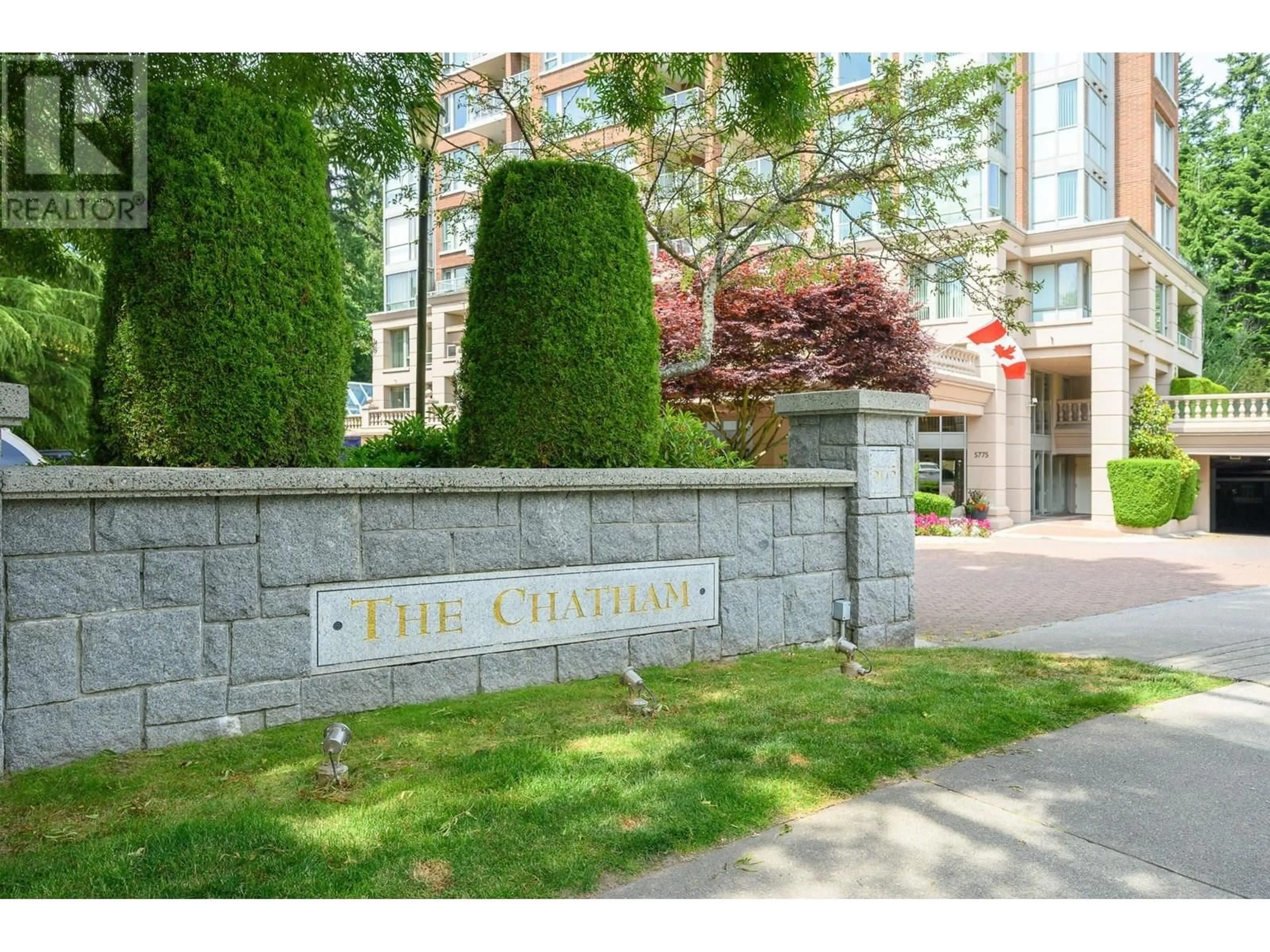 Indoor foyer for 1106 - 5775 HAMPTON PLACE, Vancouver British Columbia V6T2G6