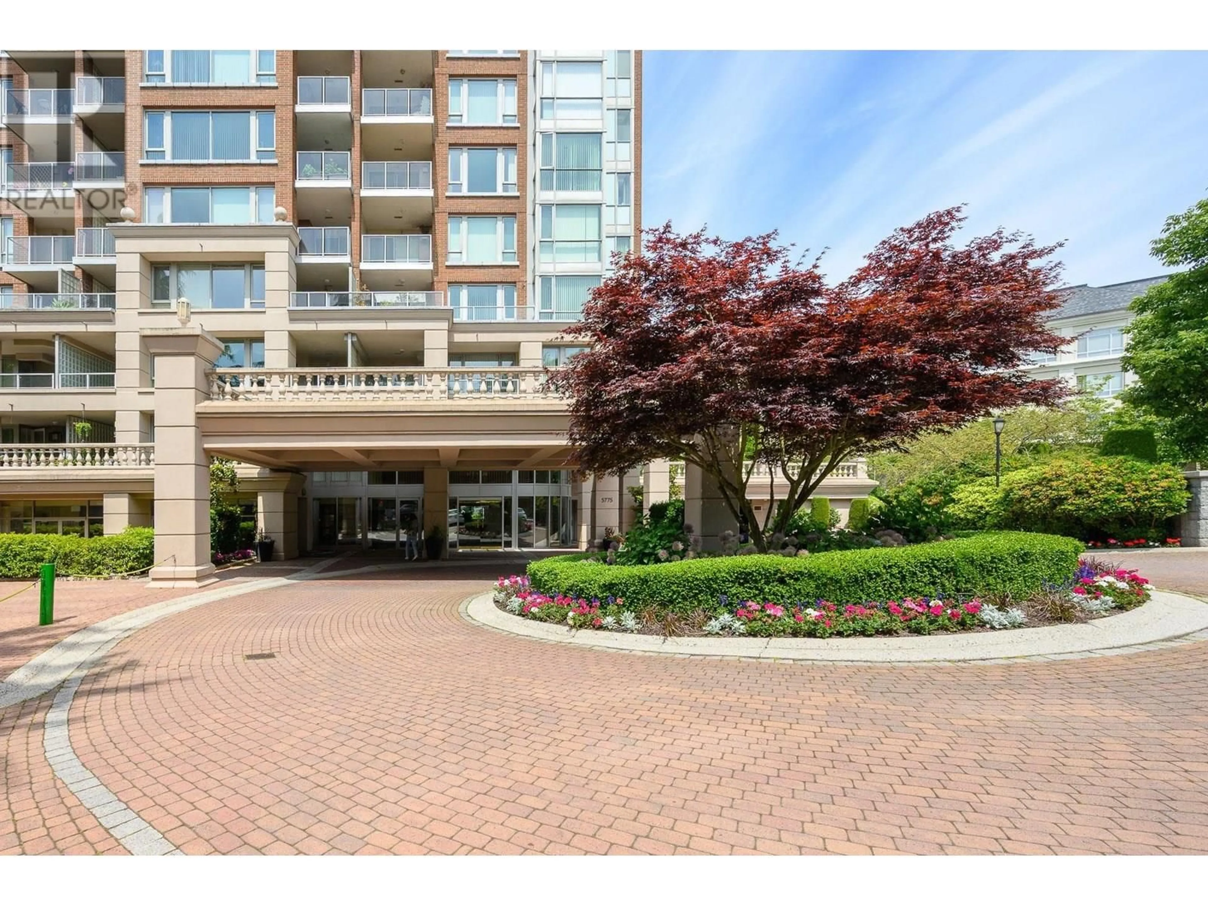 Indoor foyer for 1106 - 5775 HAMPTON PLACE, Vancouver British Columbia V6T2G6