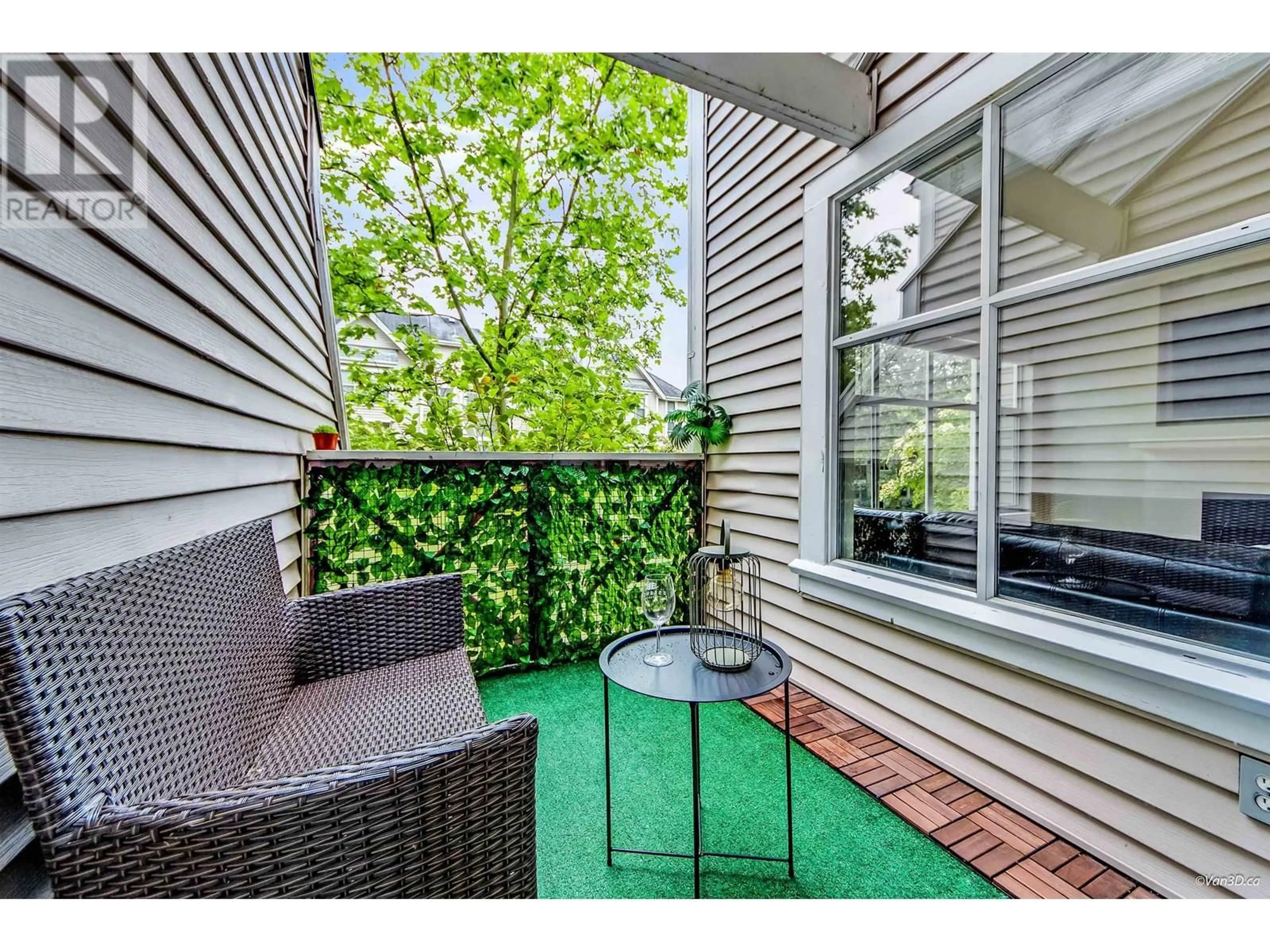 Patio, water/lake/river/ocean view for 105 - 2450 HAWTHORNE AVENUE, Port Coquitlam British Columbia V3C6B3