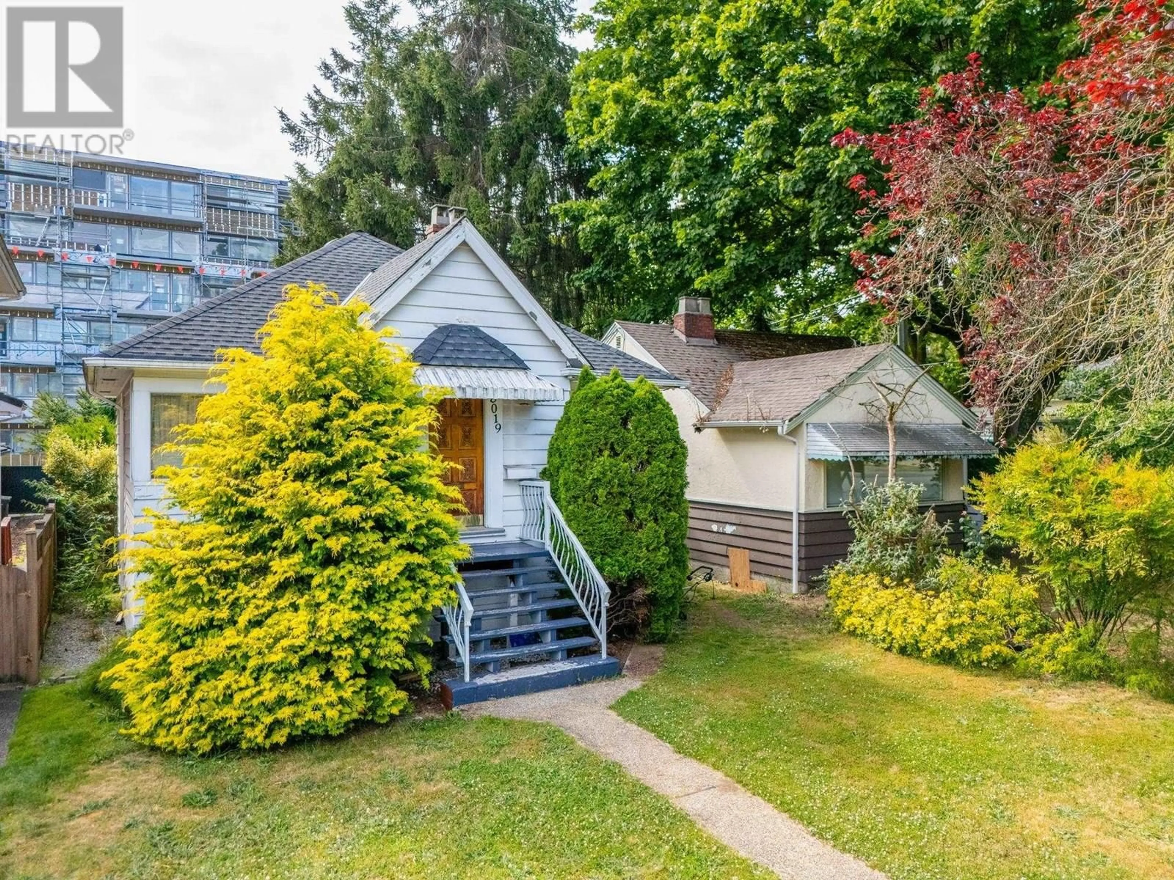 A pic from outside/outdoor area/front of a property/back of a property/a pic from drone, street for 8019 SHAUGHNESSY STREET, Vancouver British Columbia V6P3X9