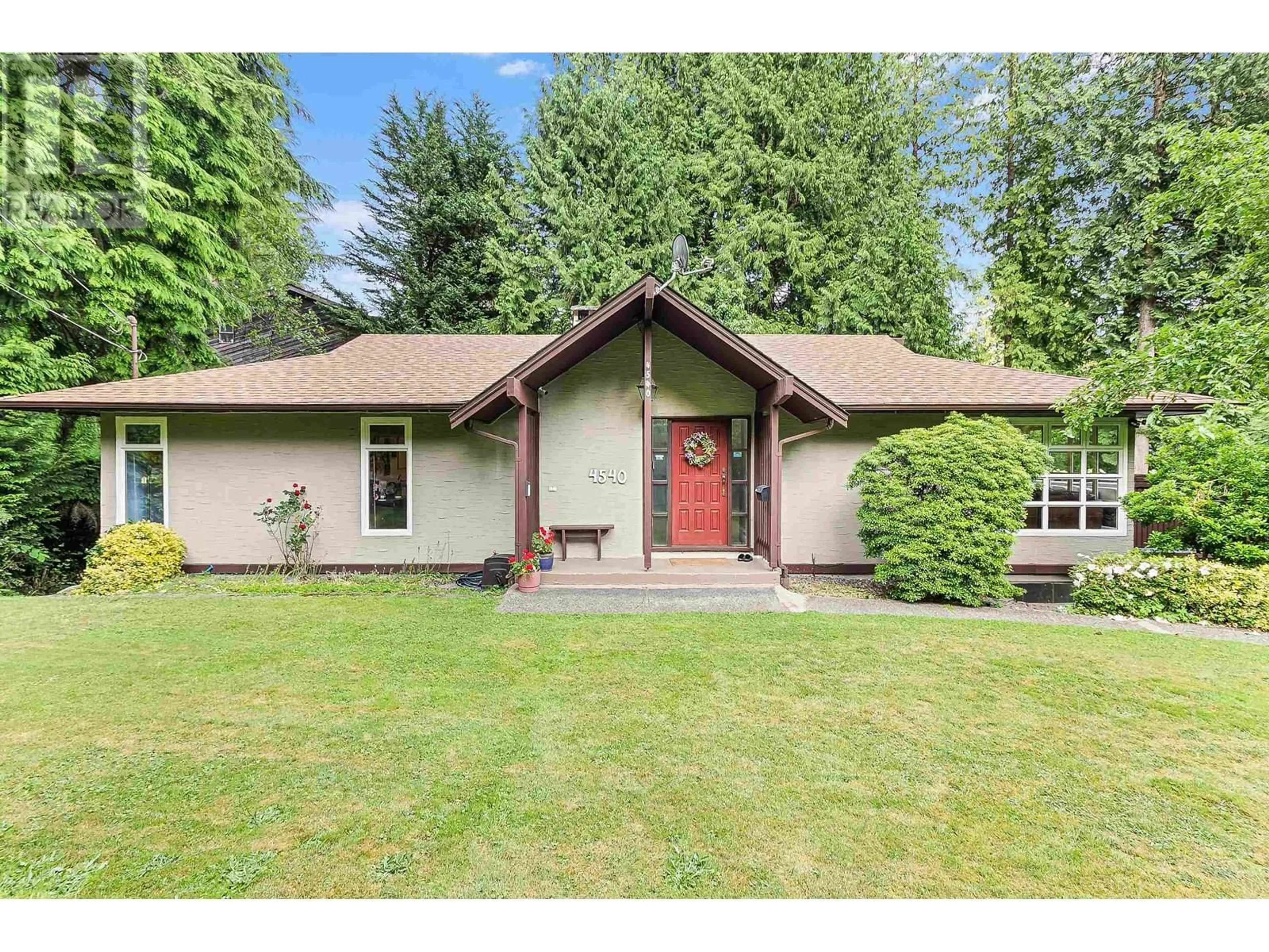 Home with vinyl exterior material, street for 4540 MOUNTAIN HIGHWAY, North Vancouver British Columbia V7K2K6