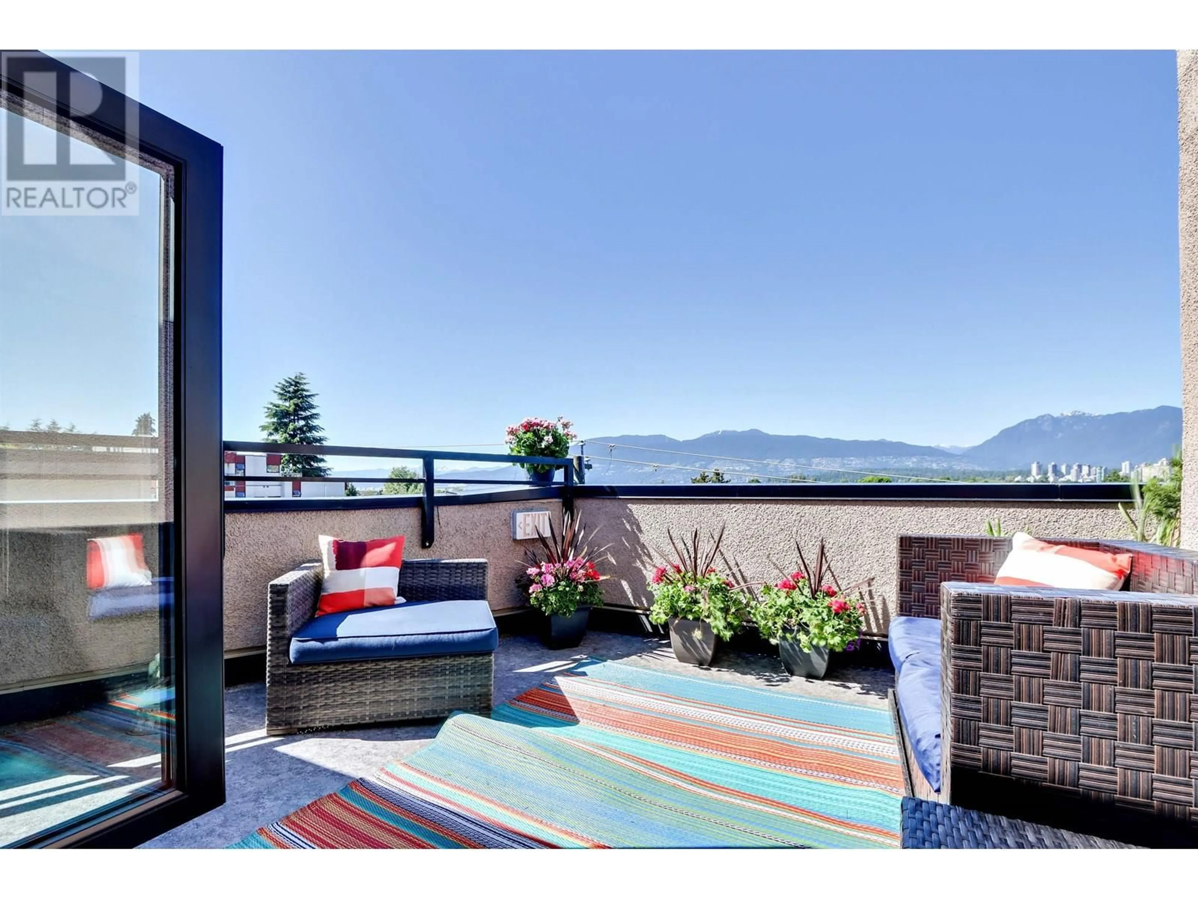 Patio, mountain view for 11 - 2083 3RD AVENUE, Vancouver British Columbia V6J1L4