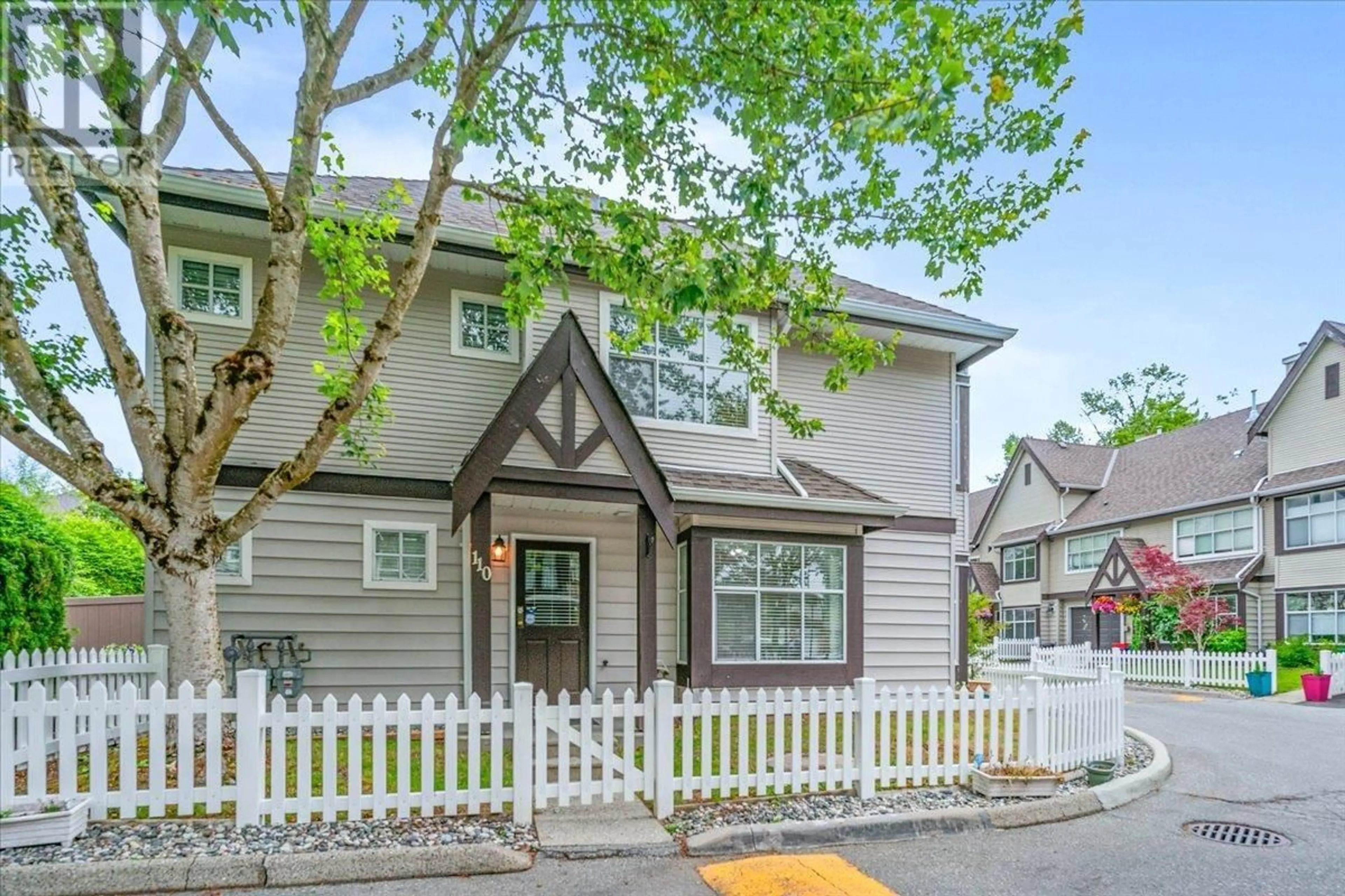 Home with vinyl exterior material, street for 110 - 12099 237 STREET, Maple Ridge British Columbia V4R2C3