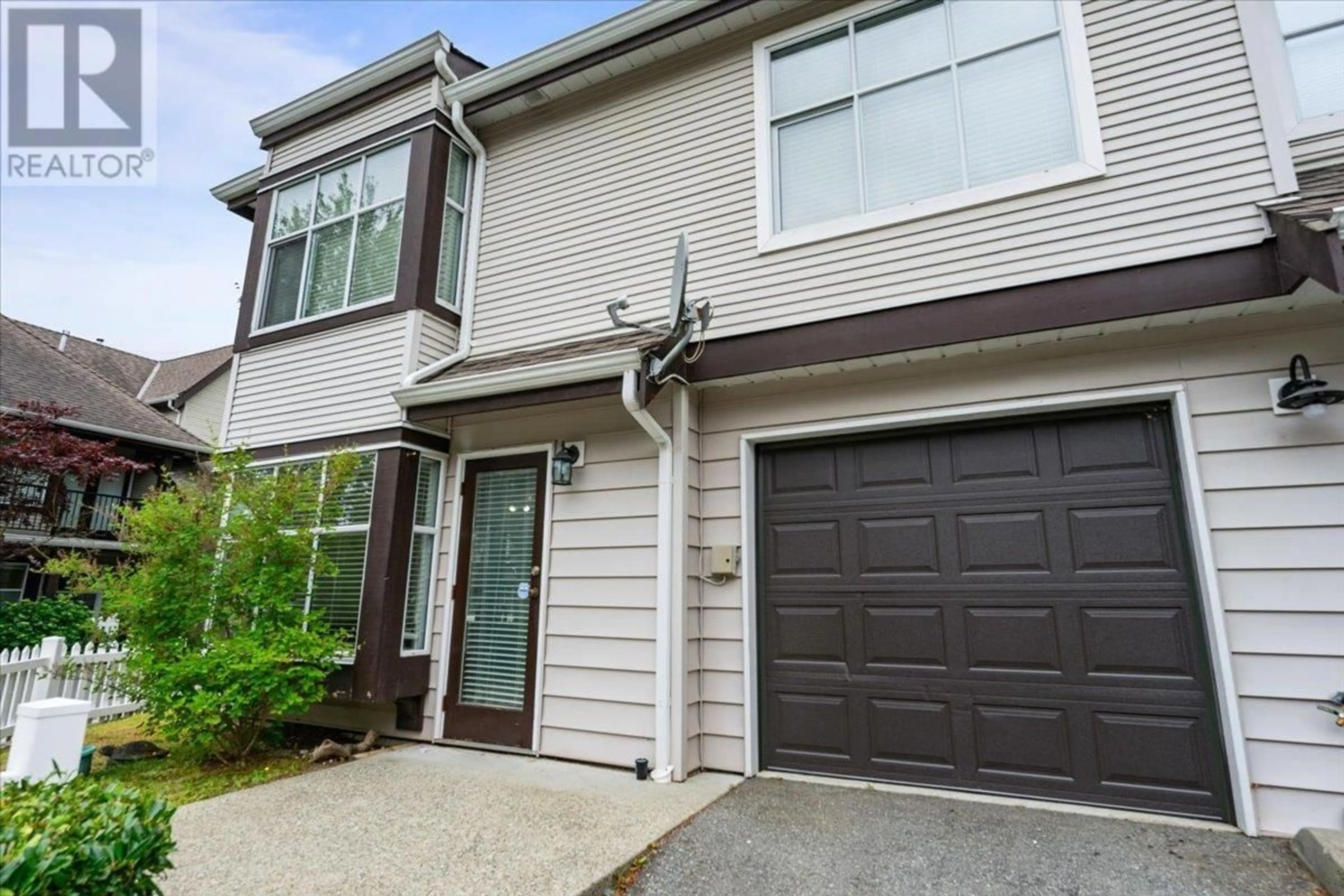 Home with vinyl exterior material, street for 110 - 12099 237 STREET, Maple Ridge British Columbia V4R2C3