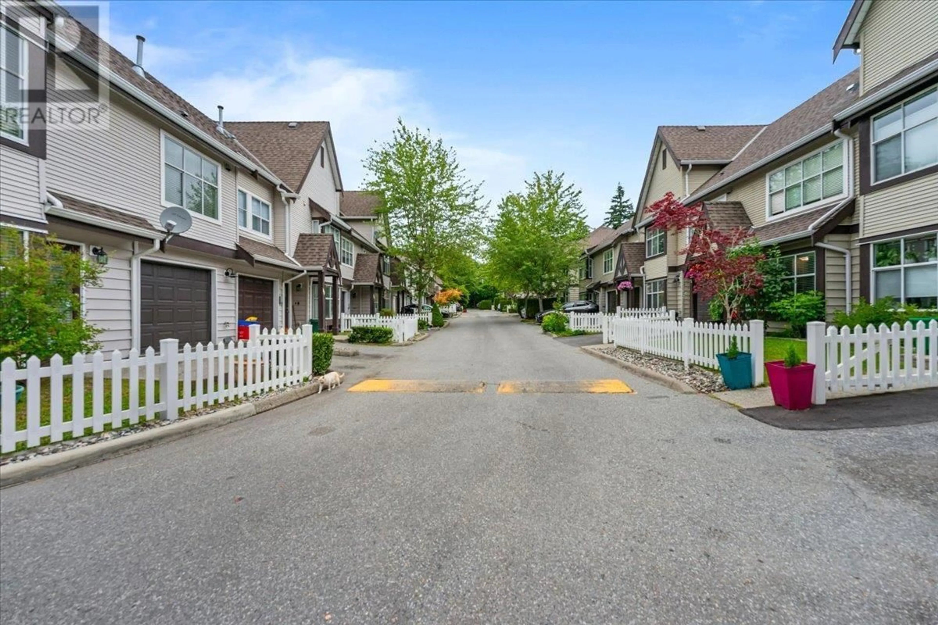 Patio, street for 110 - 12099 237 STREET, Maple Ridge British Columbia V4R2C3