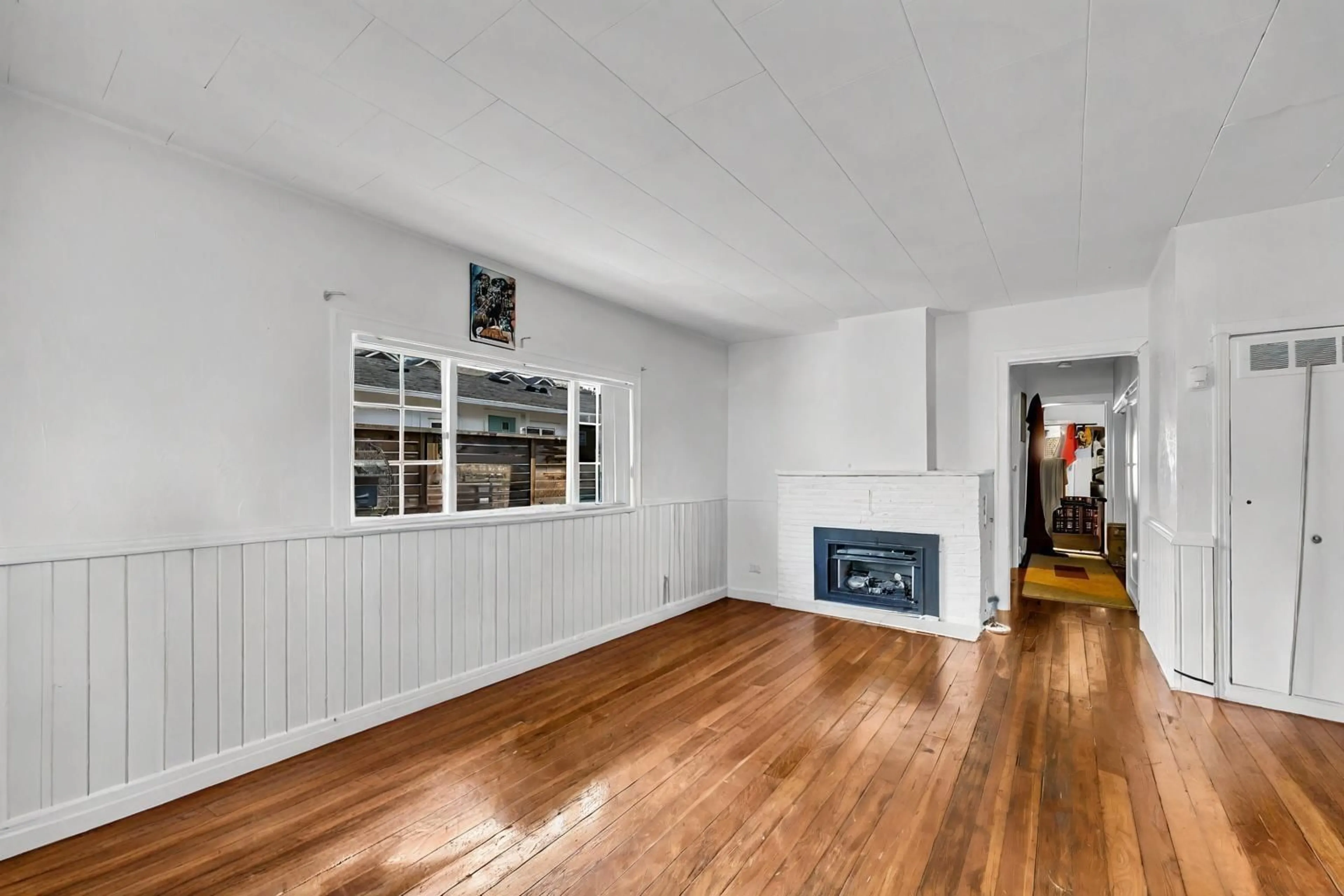 Unknown for 853 MAPLE, White Rock British Columbia V4B4M3