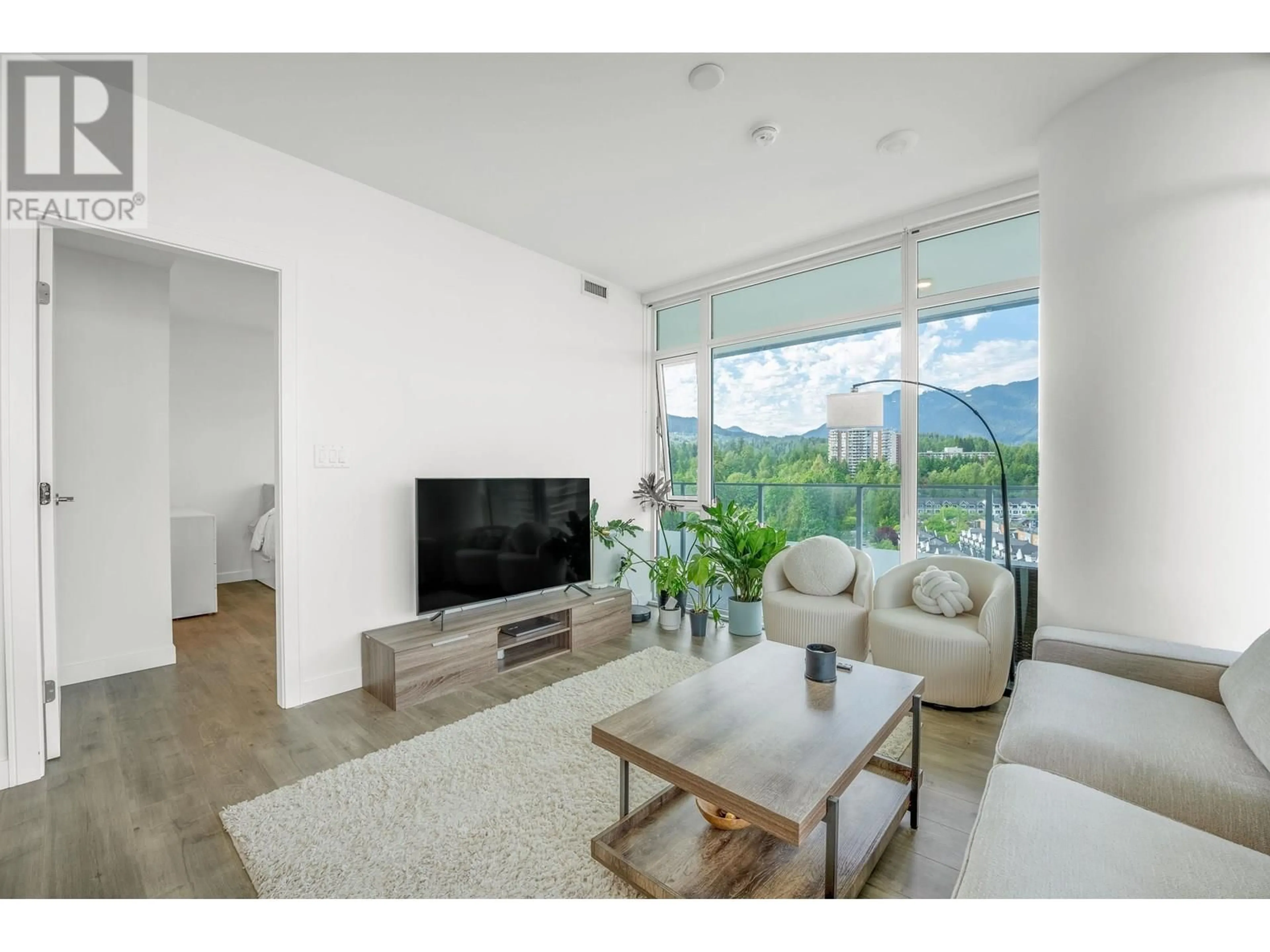 Living room with furniture, unknown for 902 - 200 KLAHANIE COURT, West Vancouver British Columbia V7P0E4