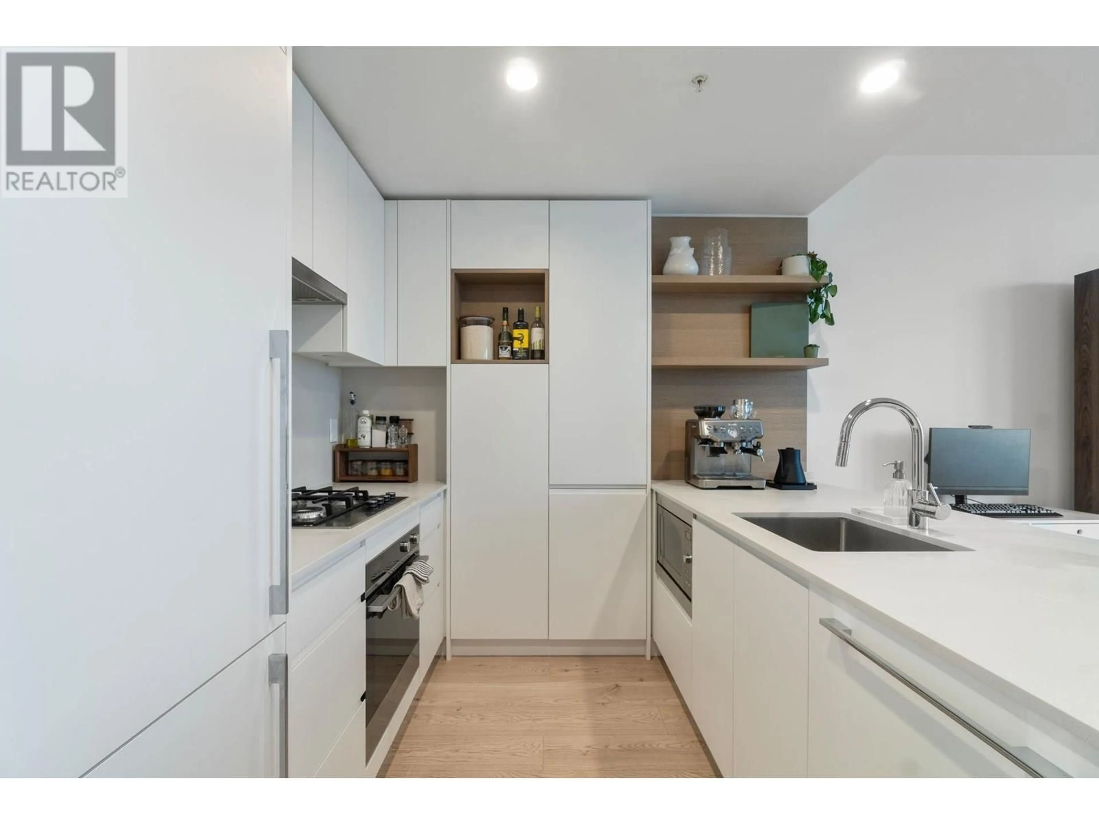 Standard kitchen, unknown for 2103 - 2181 MADISON AVENUE, Burnaby British Columbia V5C0N4