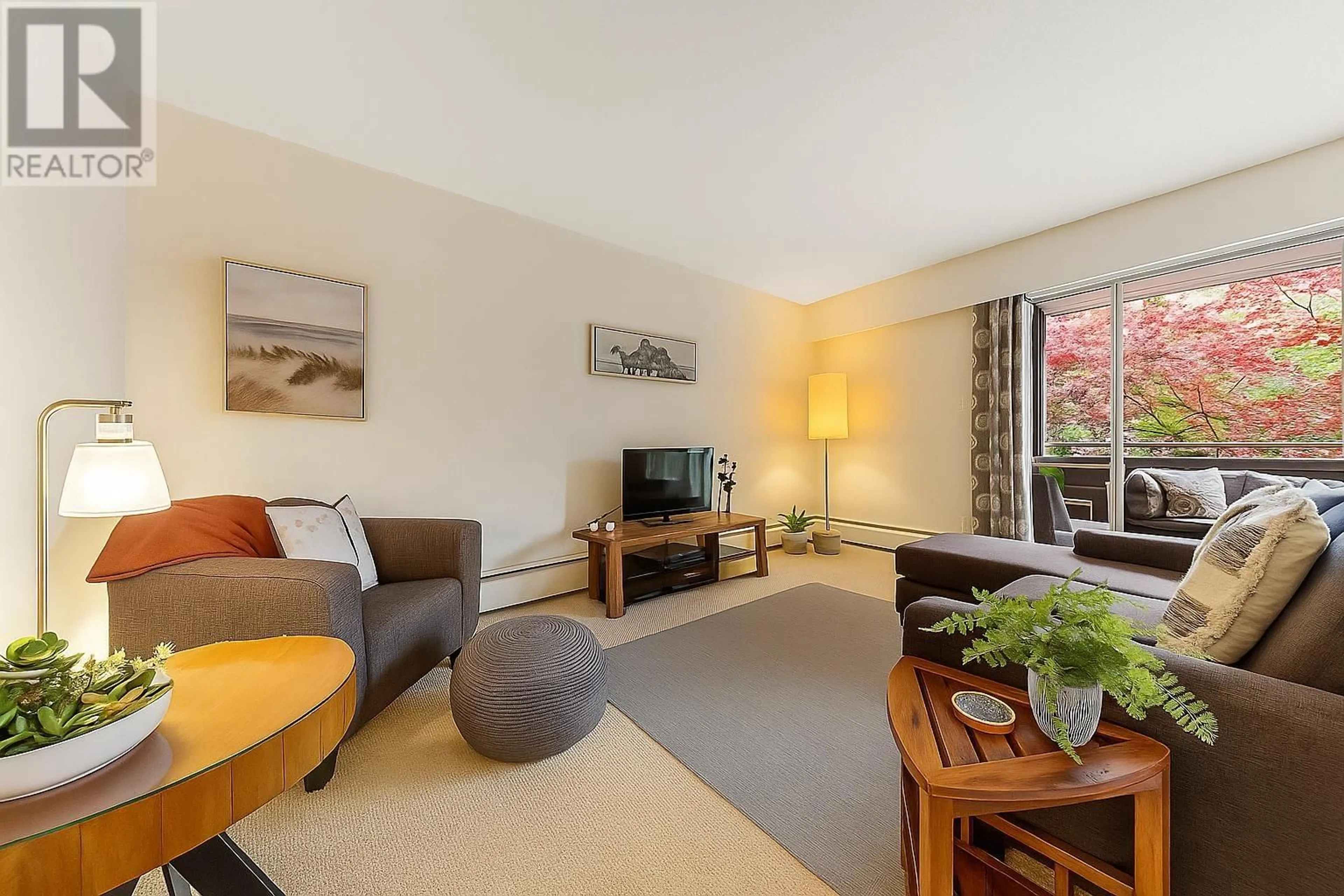Living room with furniture, unknown for 302 - 1777 13TH AVENUE, Vancouver British Columbia V6J2H2