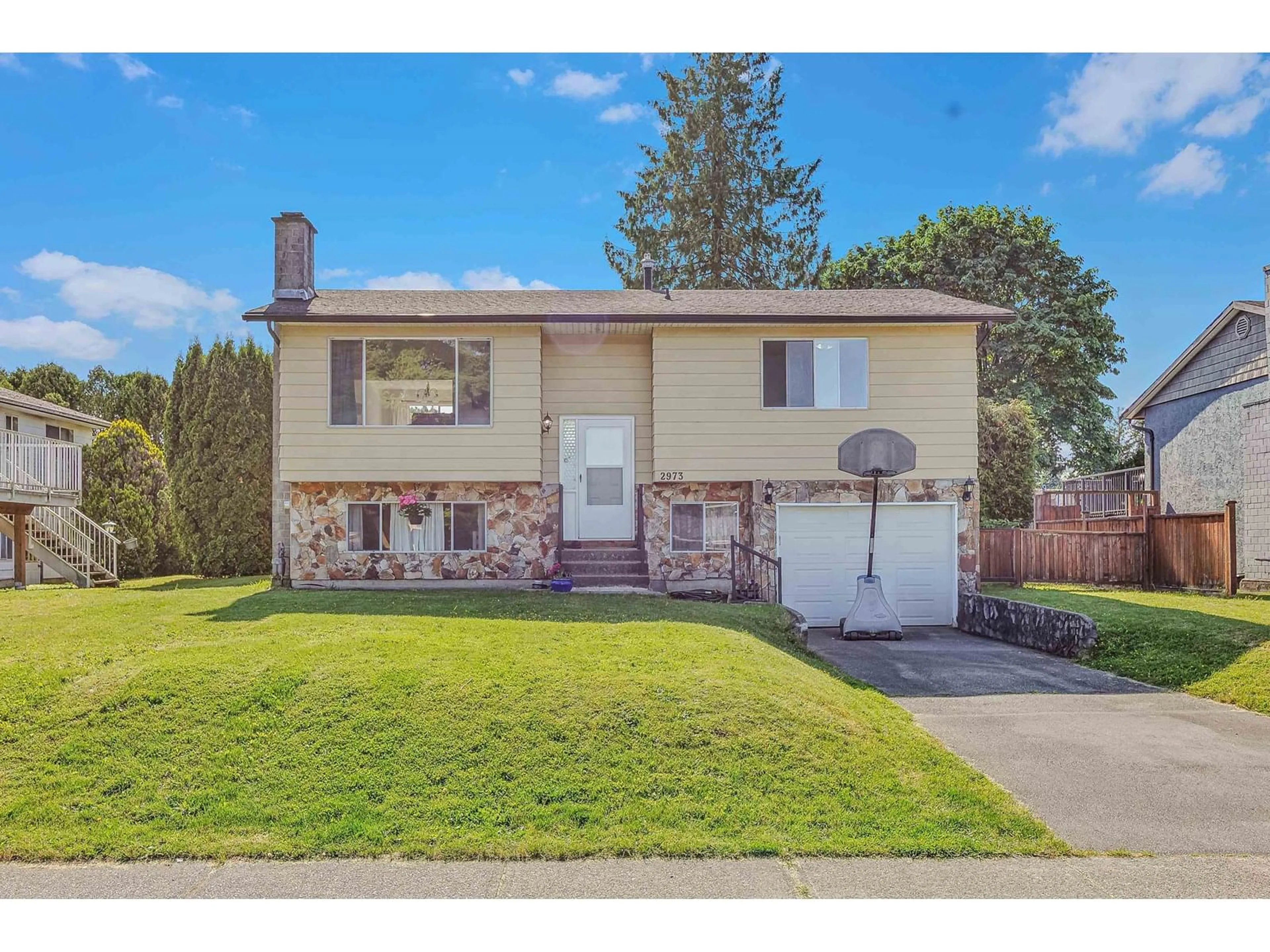 Home with vinyl exterior material, street for 2973 265A, Langley British Columbia V4W3B6