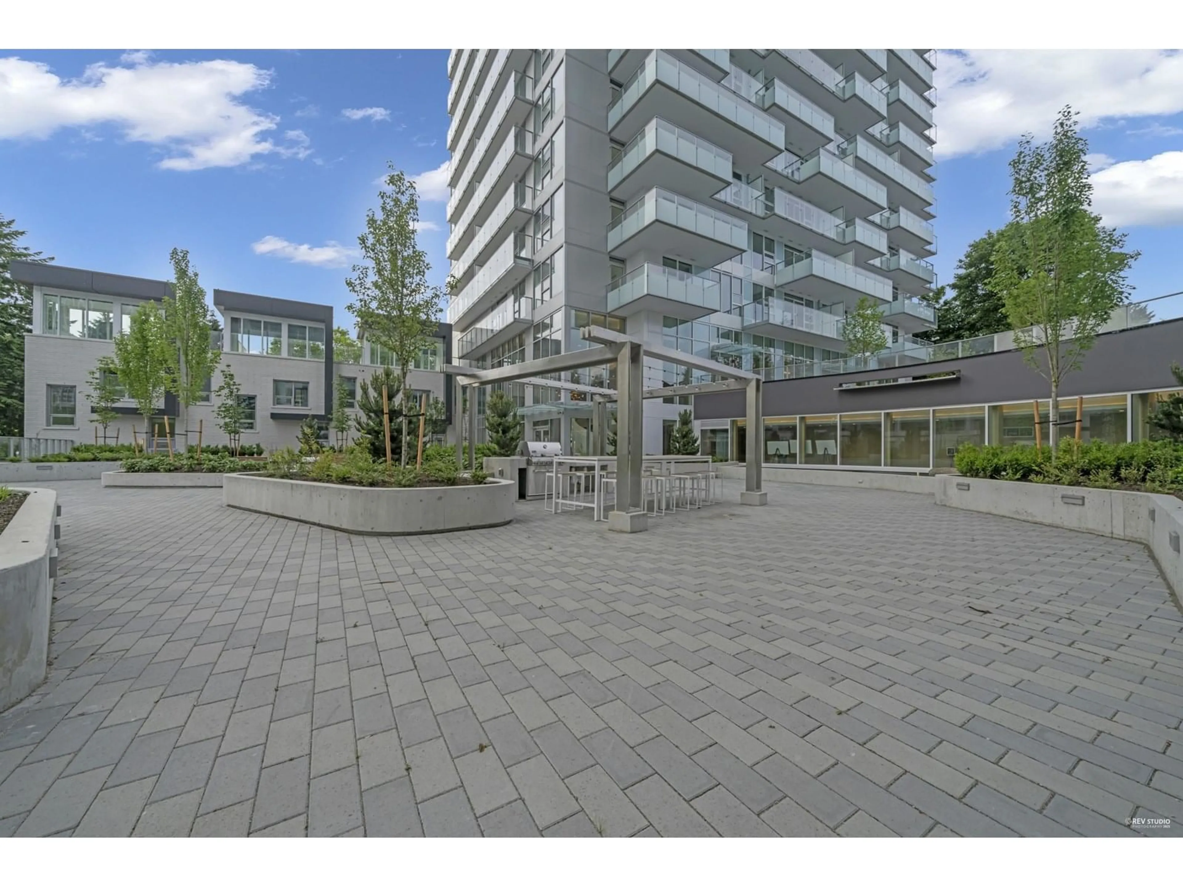 Patio, street for 1106 - 13768 100, Surrey British Columbia V3T0V2