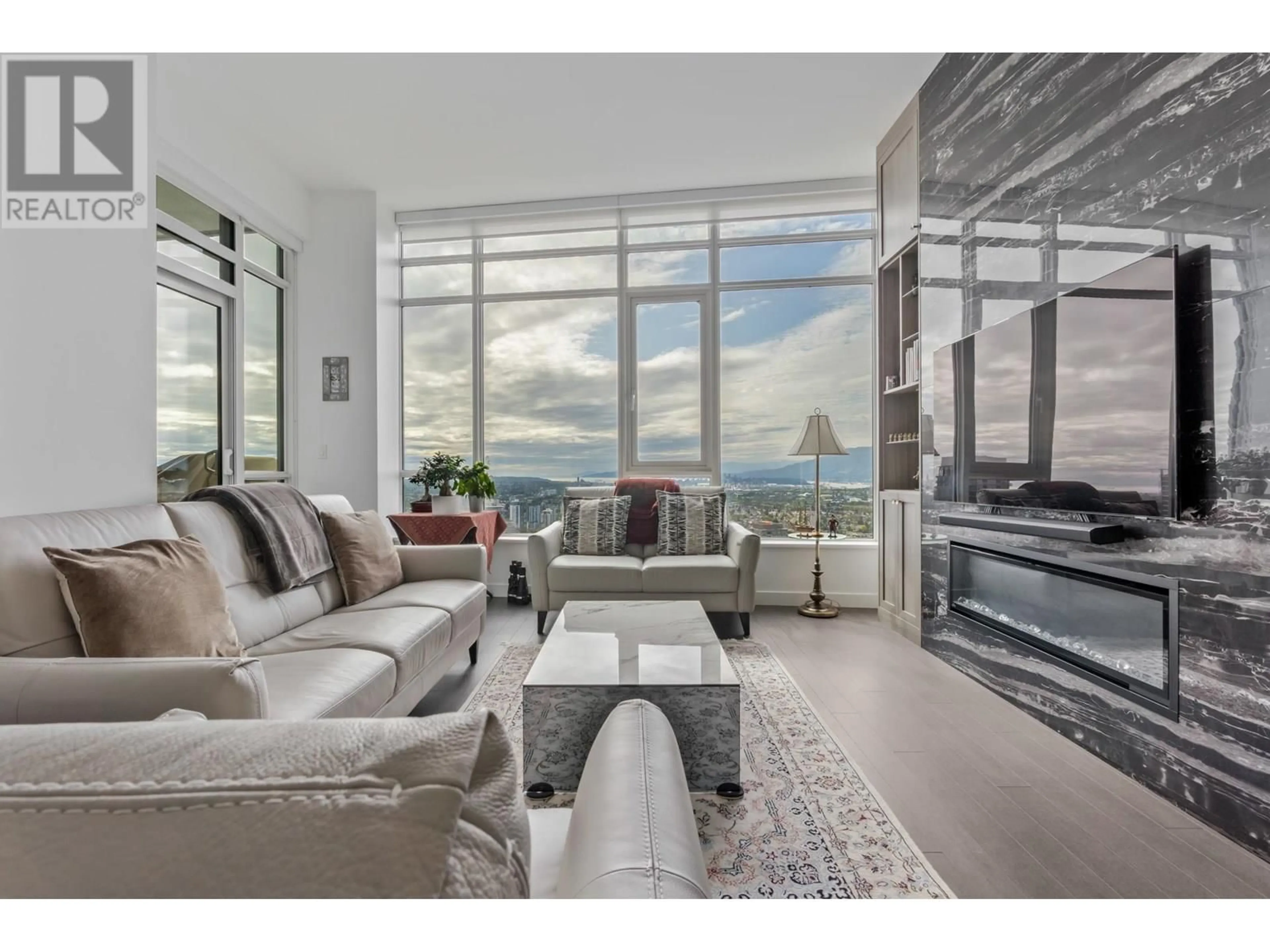 Living room with furniture, unknown for 4303 - 4508 HAZEL STREET, Burnaby British Columbia V5H0E4