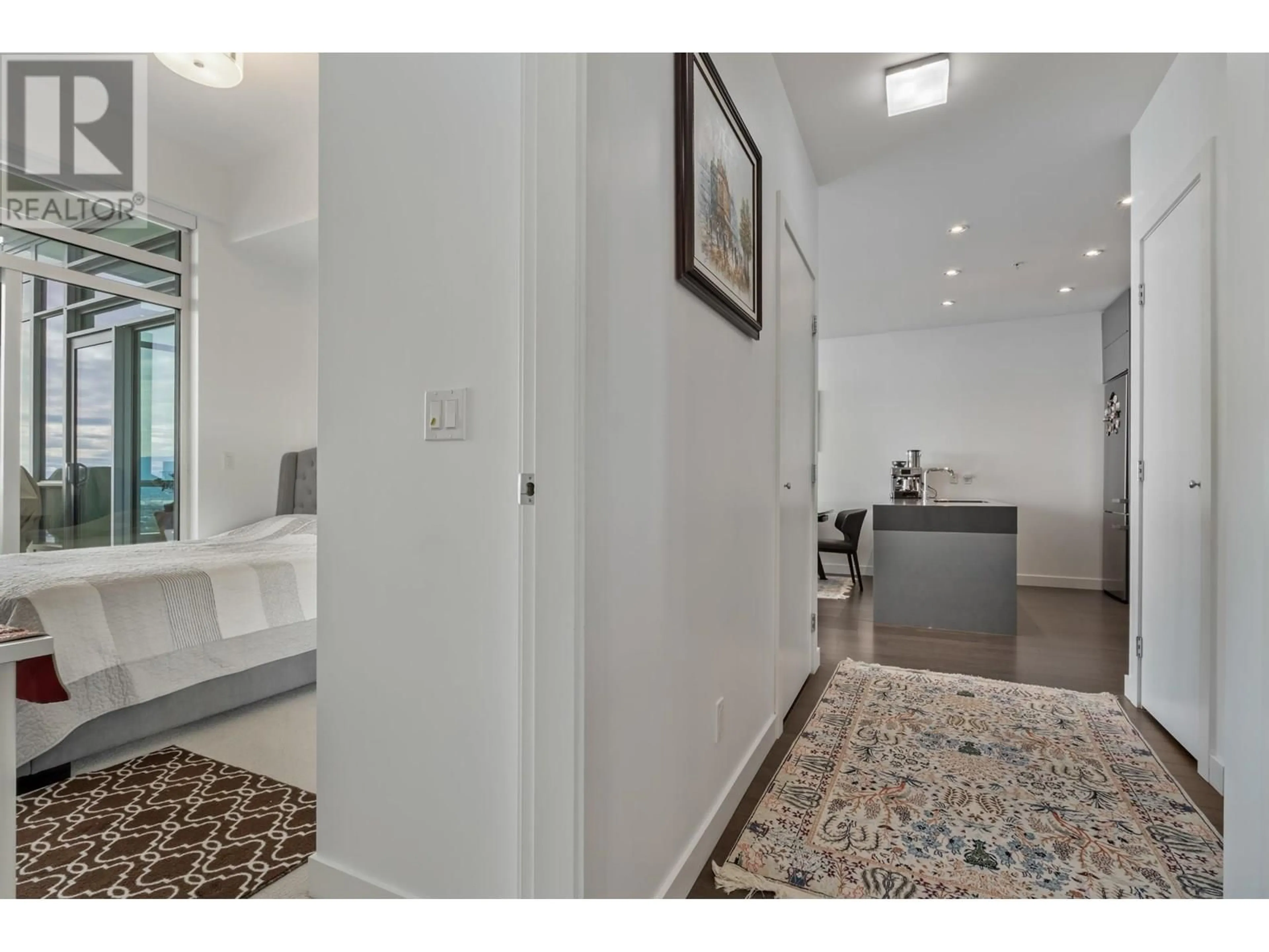Indoor entryway for 4303 - 4508 HAZEL STREET, Burnaby British Columbia V5H0E4