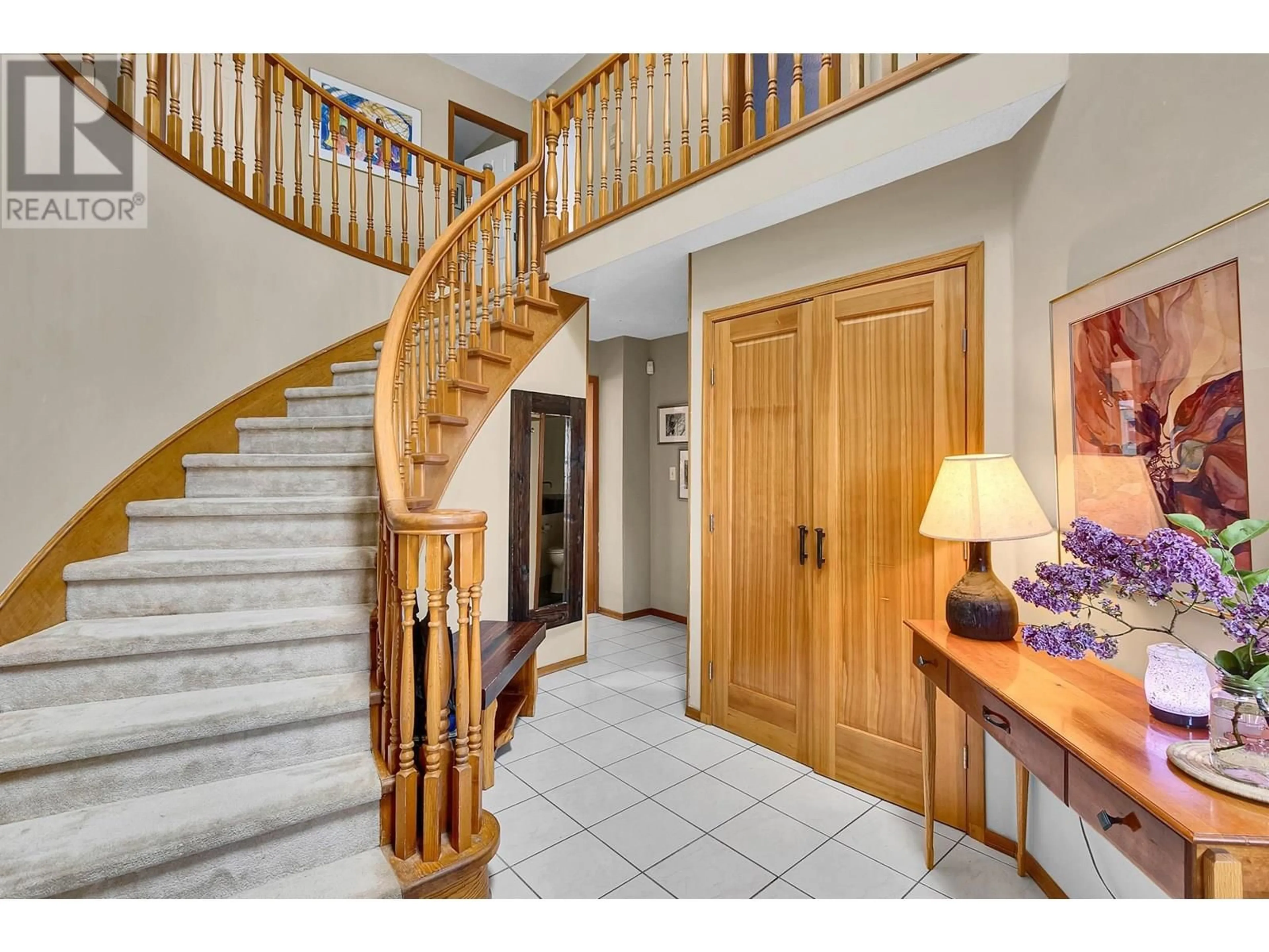 Indoor foyer for 3825 GRACE CRESCENT, Prince George British Columbia V2N4V9