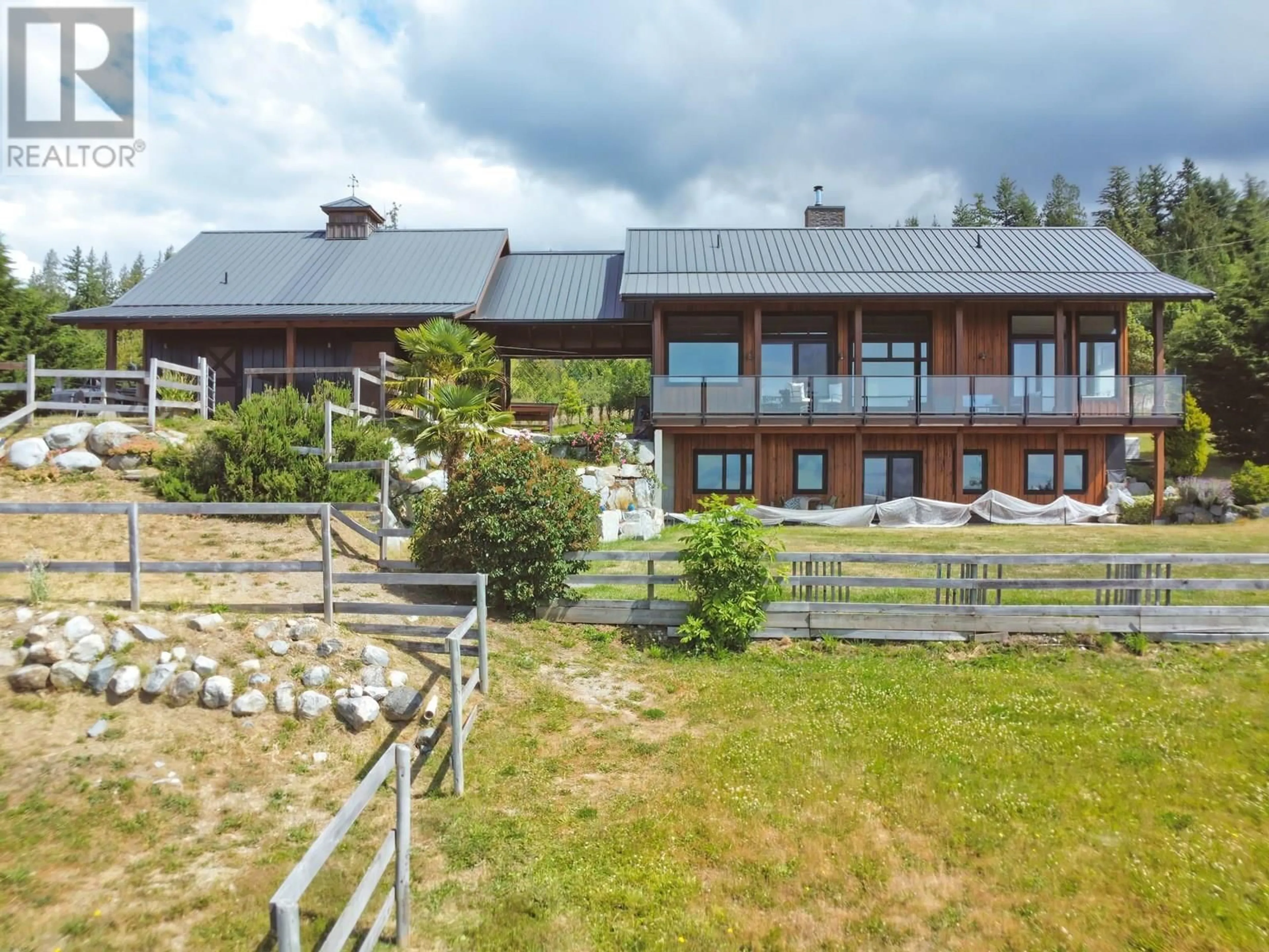 A pic from outside/outdoor area/front of a property/back of a property/a pic from drone, building for 2247 PIXTON ROAD, Roberts Creek British Columbia V0N2W5