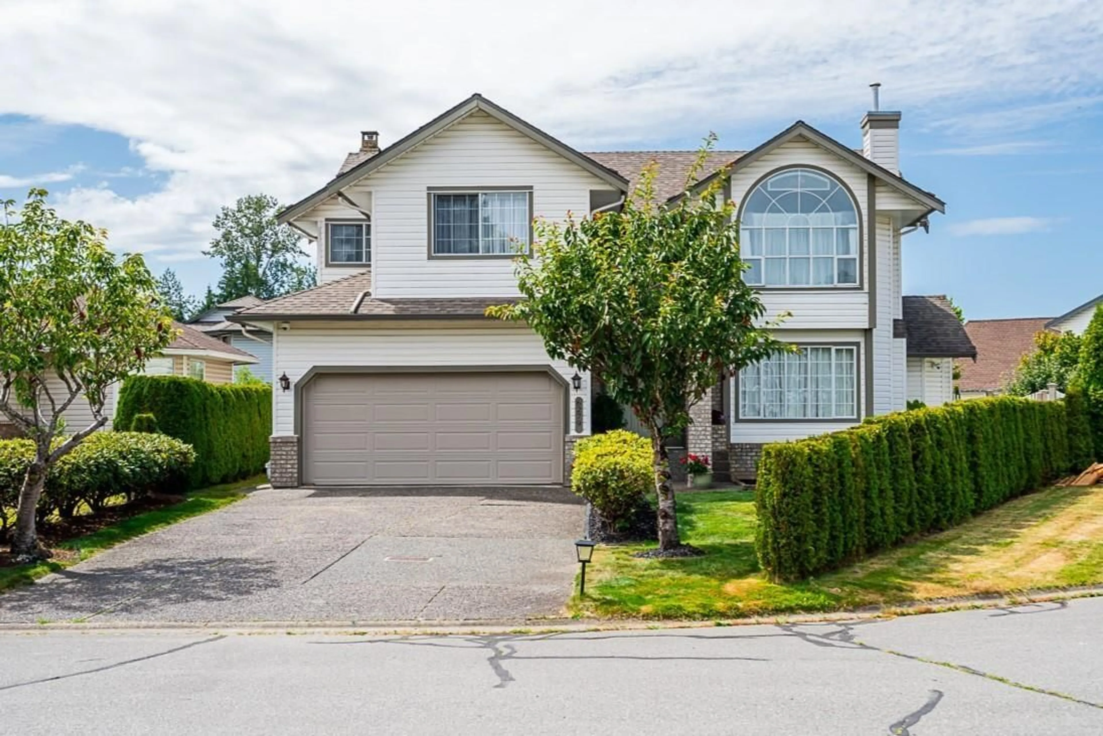 Home with vinyl exterior material, street for 6279 187, Surrey British Columbia V3S7N8