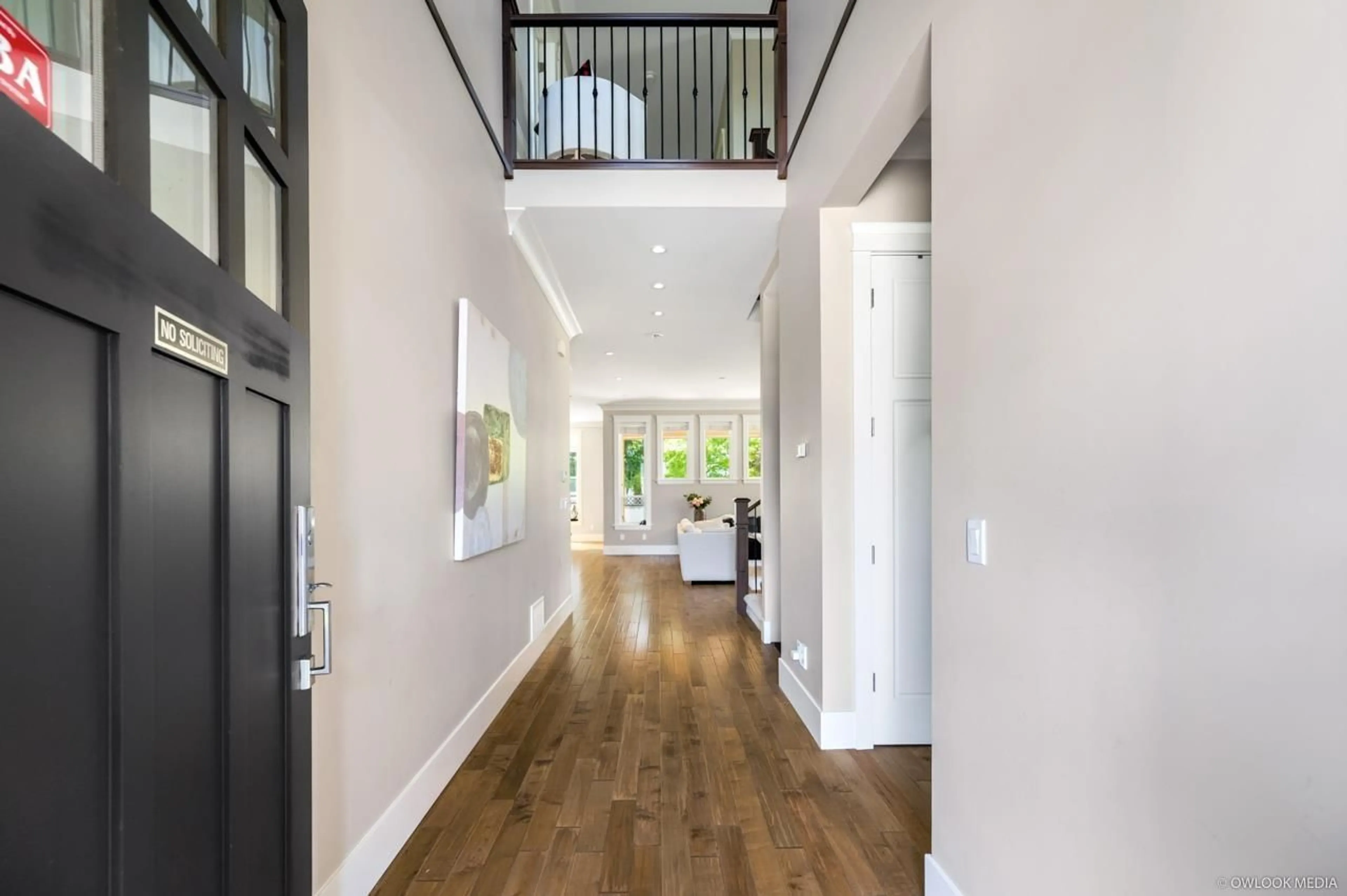 Indoor entryway for 16228 25, Surrey British Columbia V3Z6S1