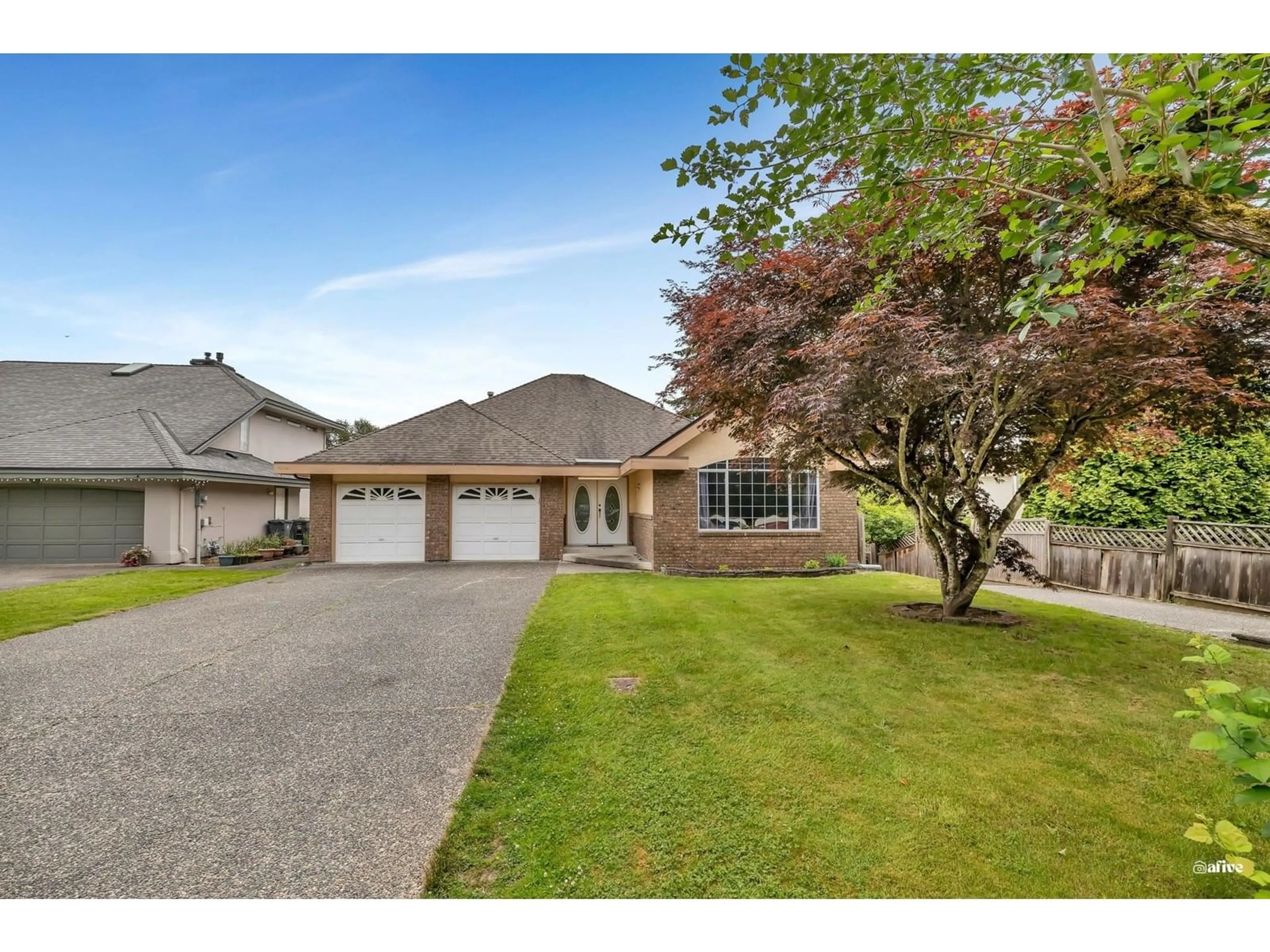 A pic from outside/outdoor area/front of a property/back of a property/a pic from drone, street for 9416 163A, Surrey British Columbia V4N3C7