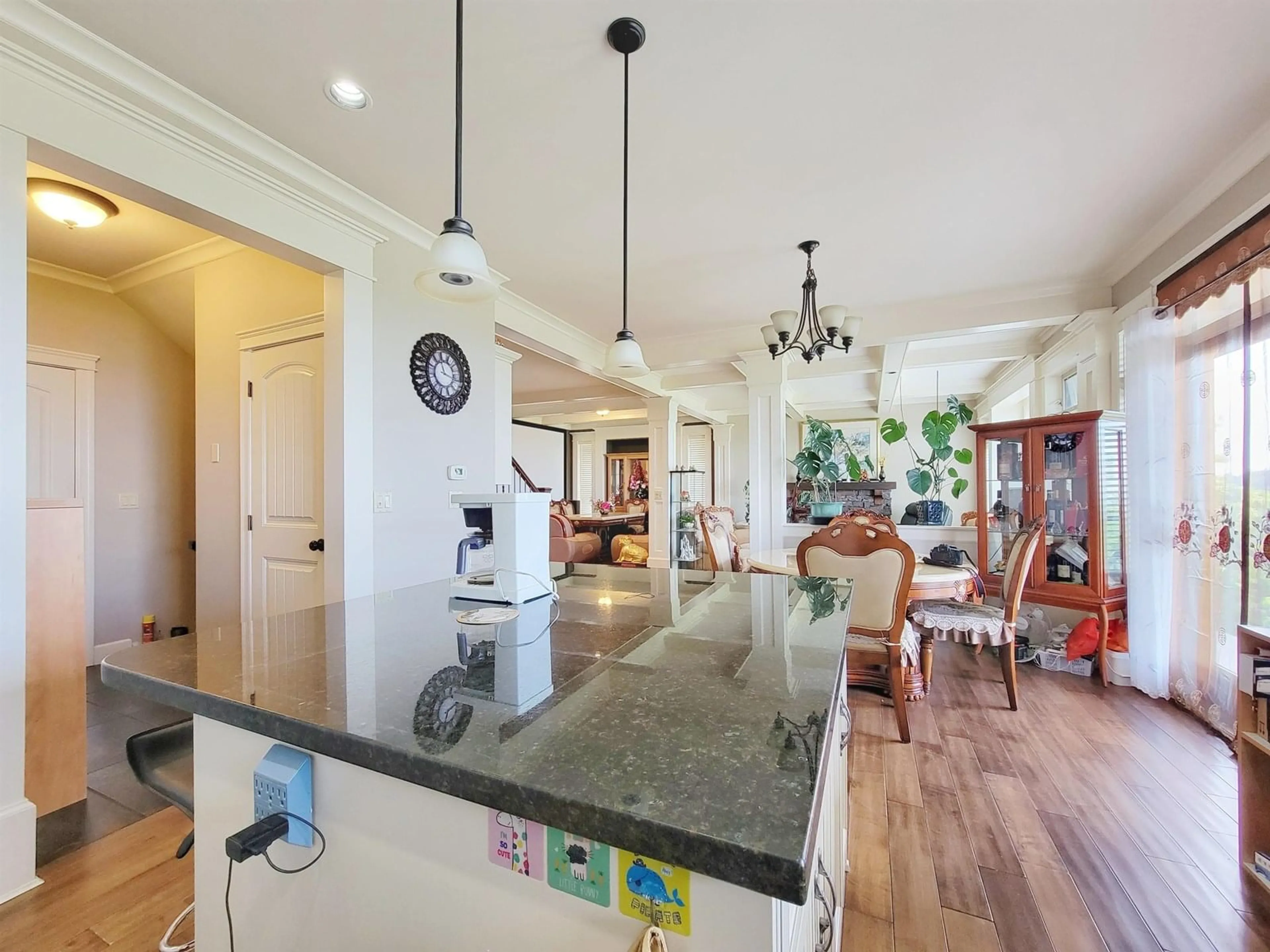 Open concept kitchen, unknown for 3493 APPLEWOOD, Abbotsford British Columbia V3G3G3