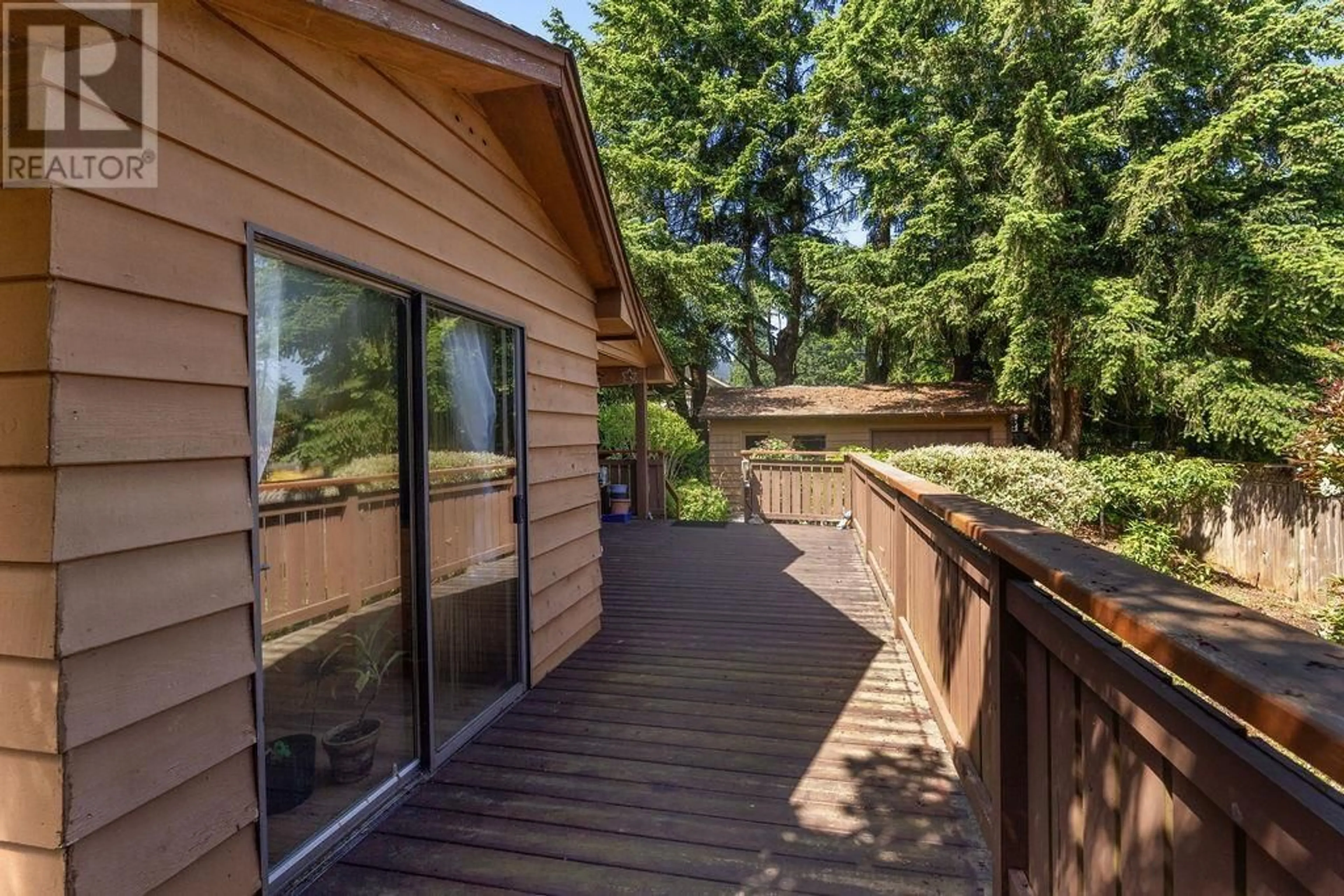 Patio, water/lake/river/ocean view for 1064 ROSAMUND ROAD, Gibsons British Columbia V0N1V3