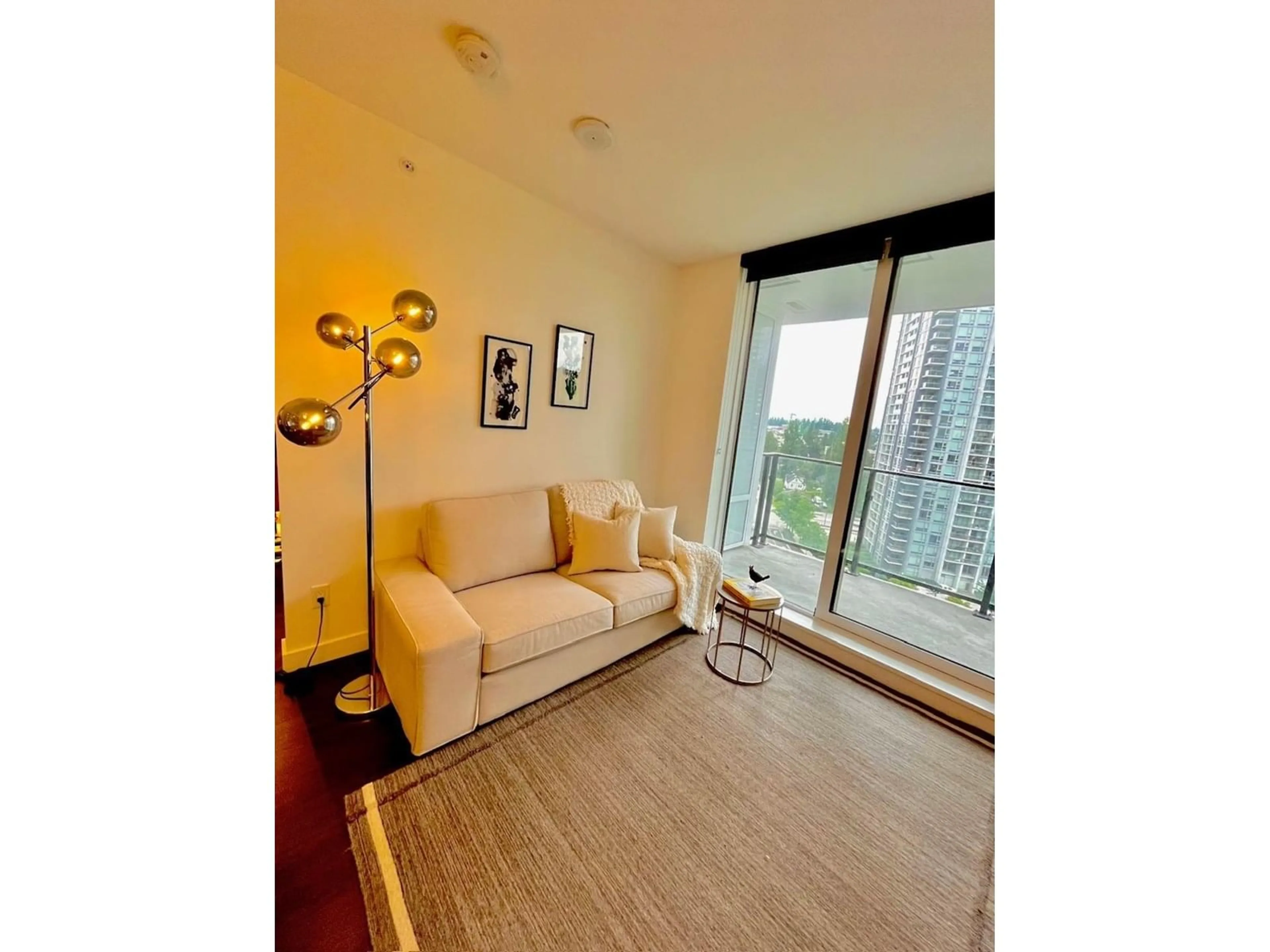 Living room with furniture, unknown for 1105 - 9887 WHALLEY, Surrey British Columbia V3T0P4