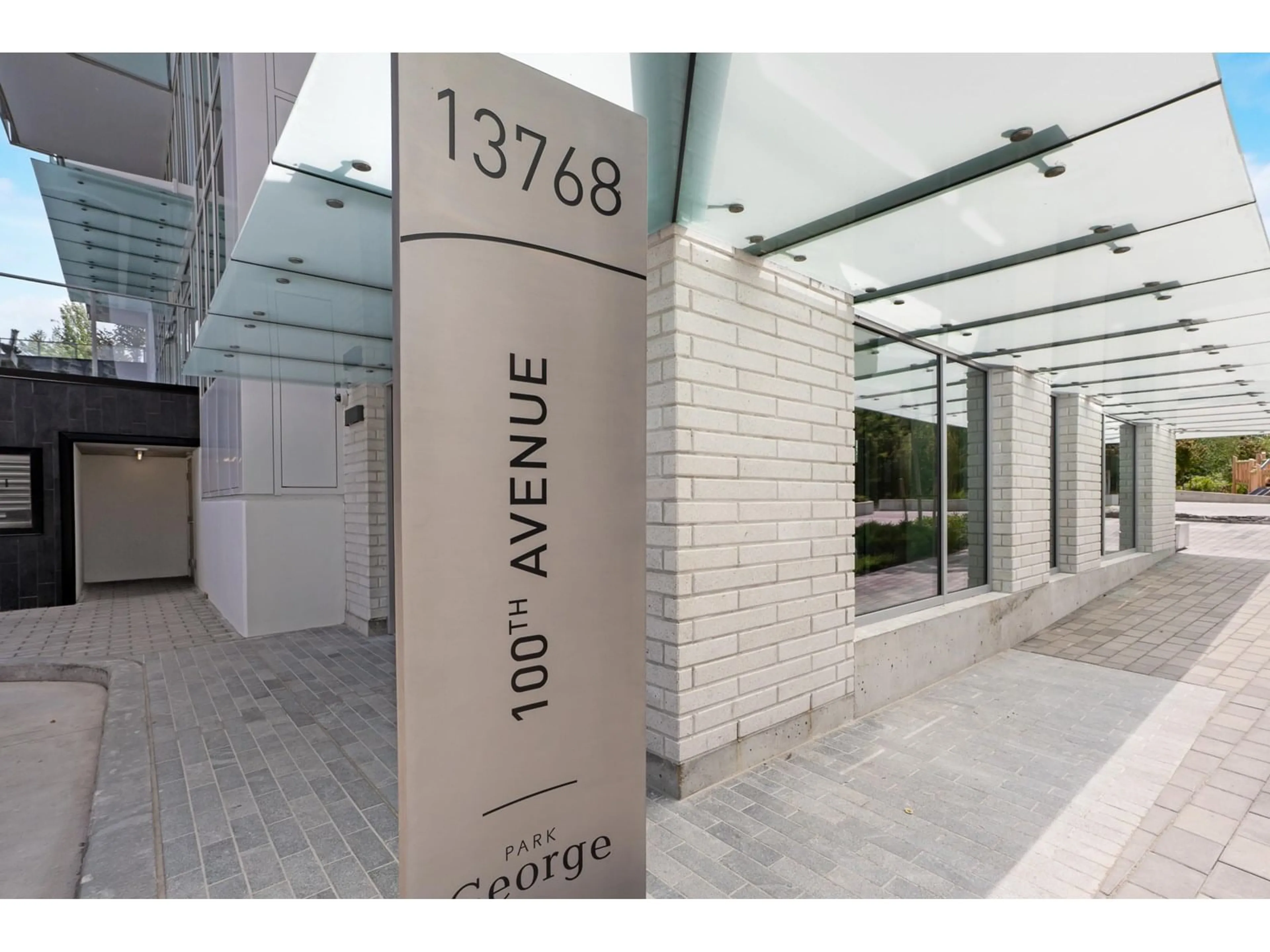 Indoor foyer for 3302 - 13768 100, Surrey British Columbia V3T0V2