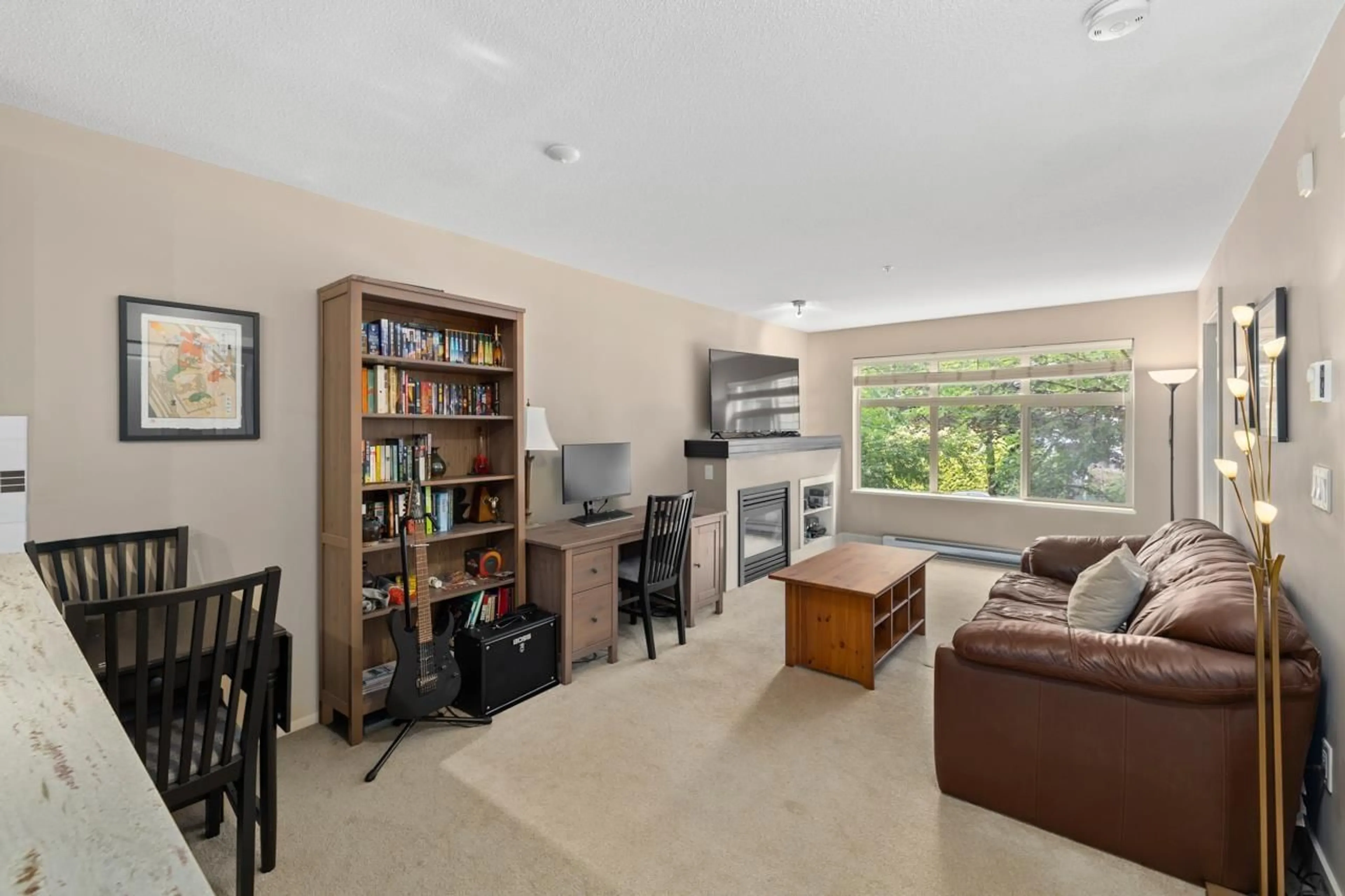 Living room with furniture, unknown for 214 - 6500 194, Surrey British Columbia V4N5X4