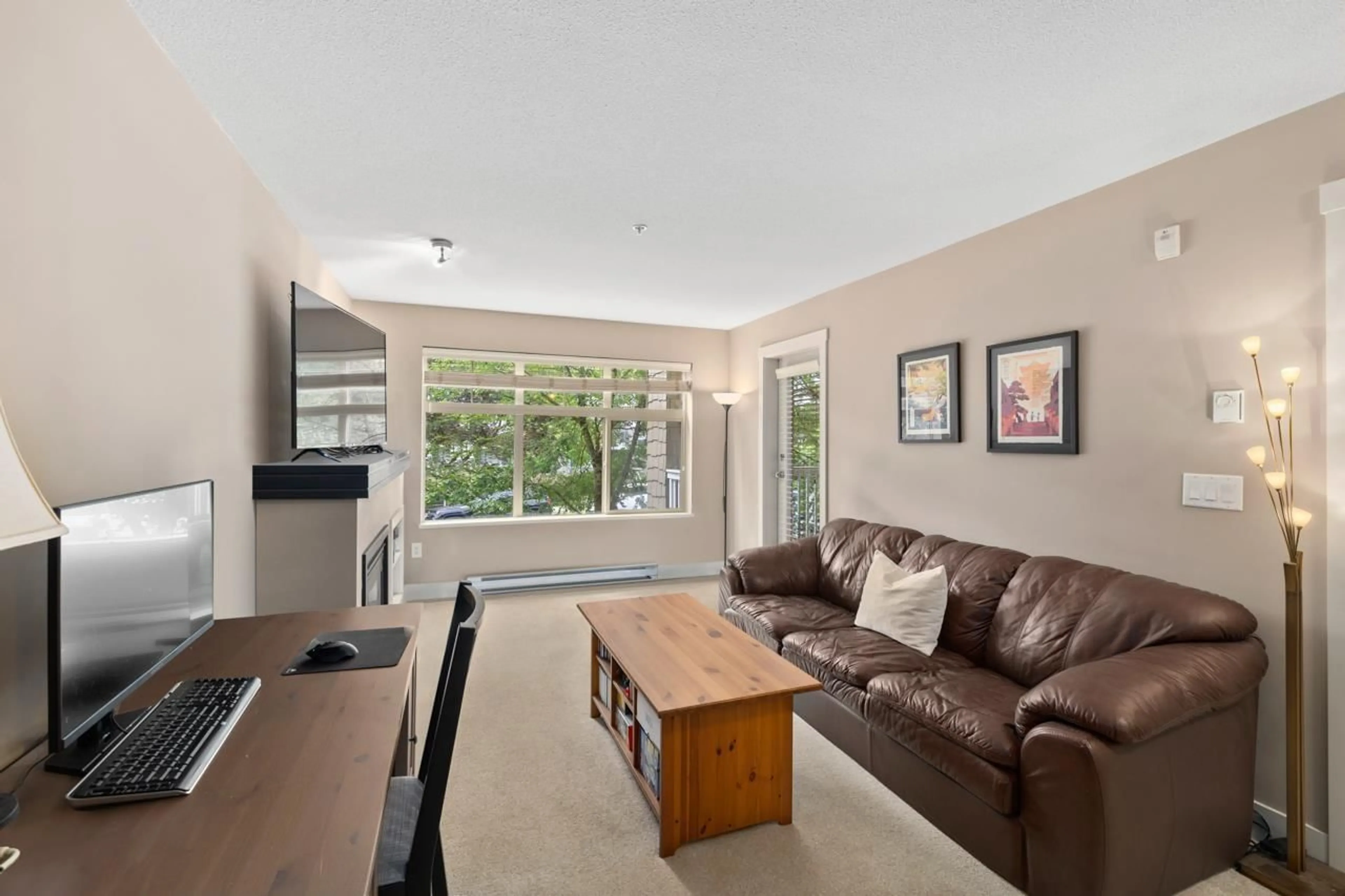 Living room with furniture, unknown for 214 - 6500 194, Surrey British Columbia V4N5X4