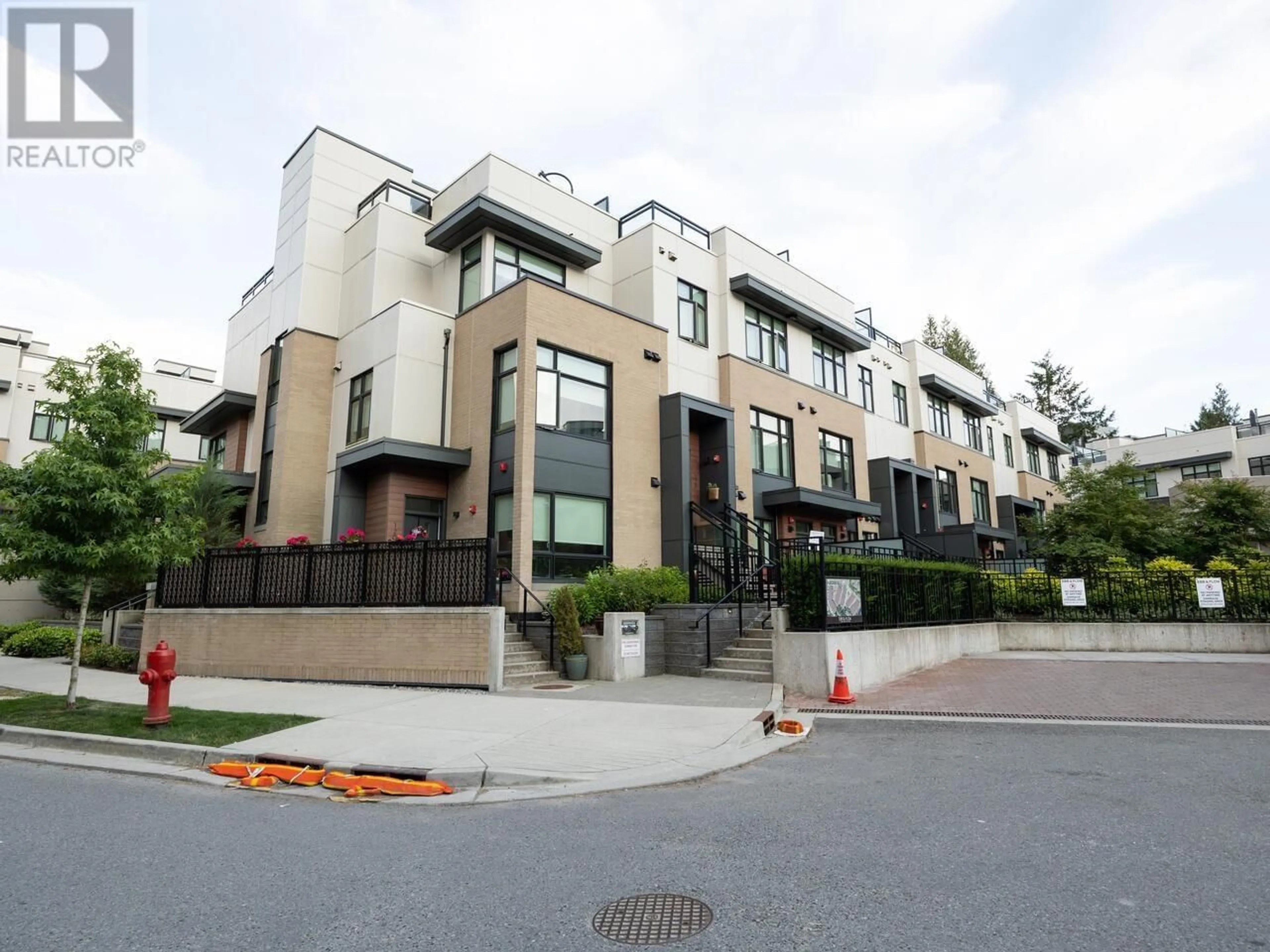 Unknown for 124 - 2035 GLENAIRE DRIVE, North Vancouver British Columbia V7P1Y2
