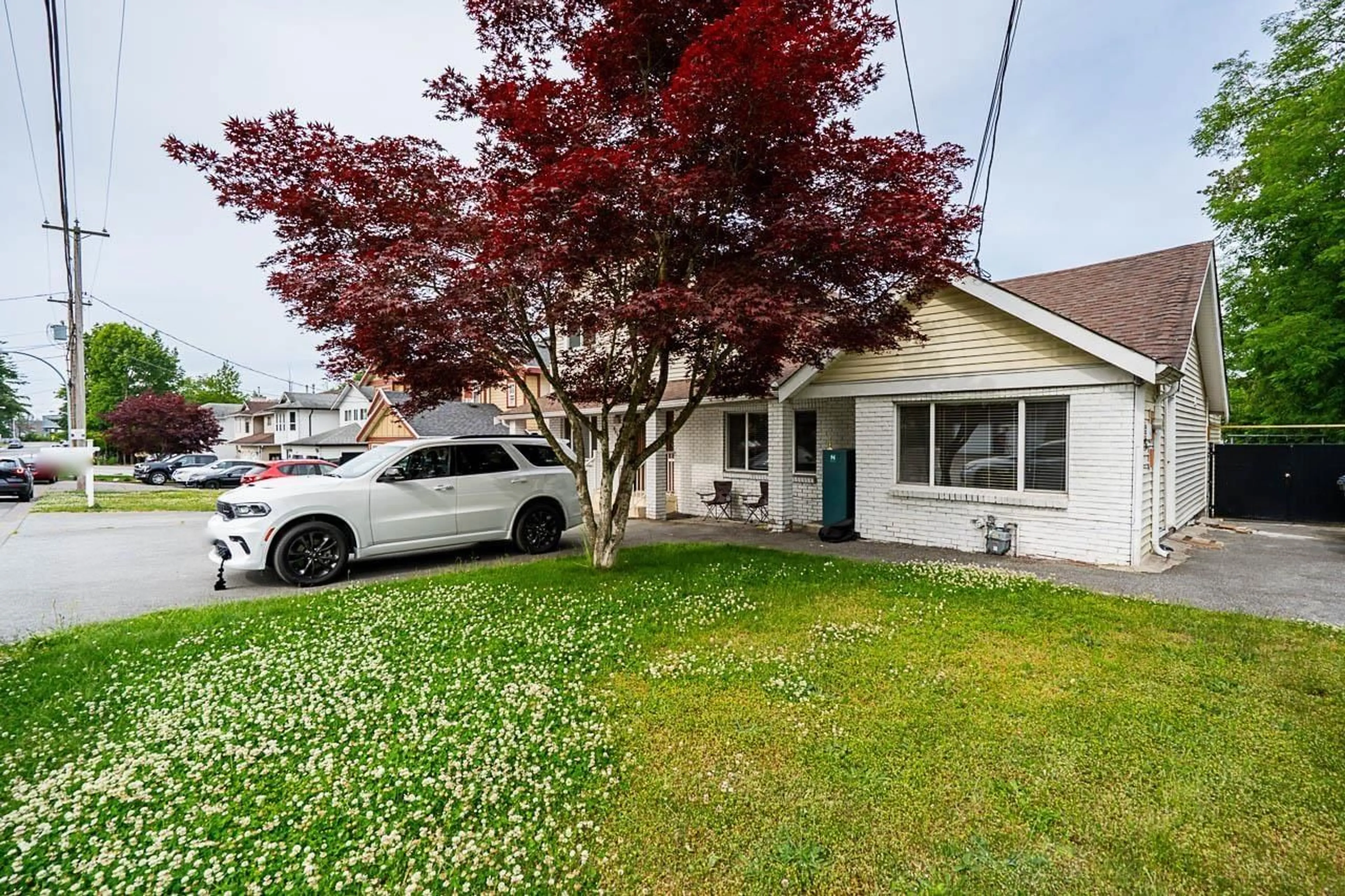A pic from outside/outdoor area/front of a property/back of a property/a pic from drone, street for 8466 123, Surrey British Columbia V3W3V6