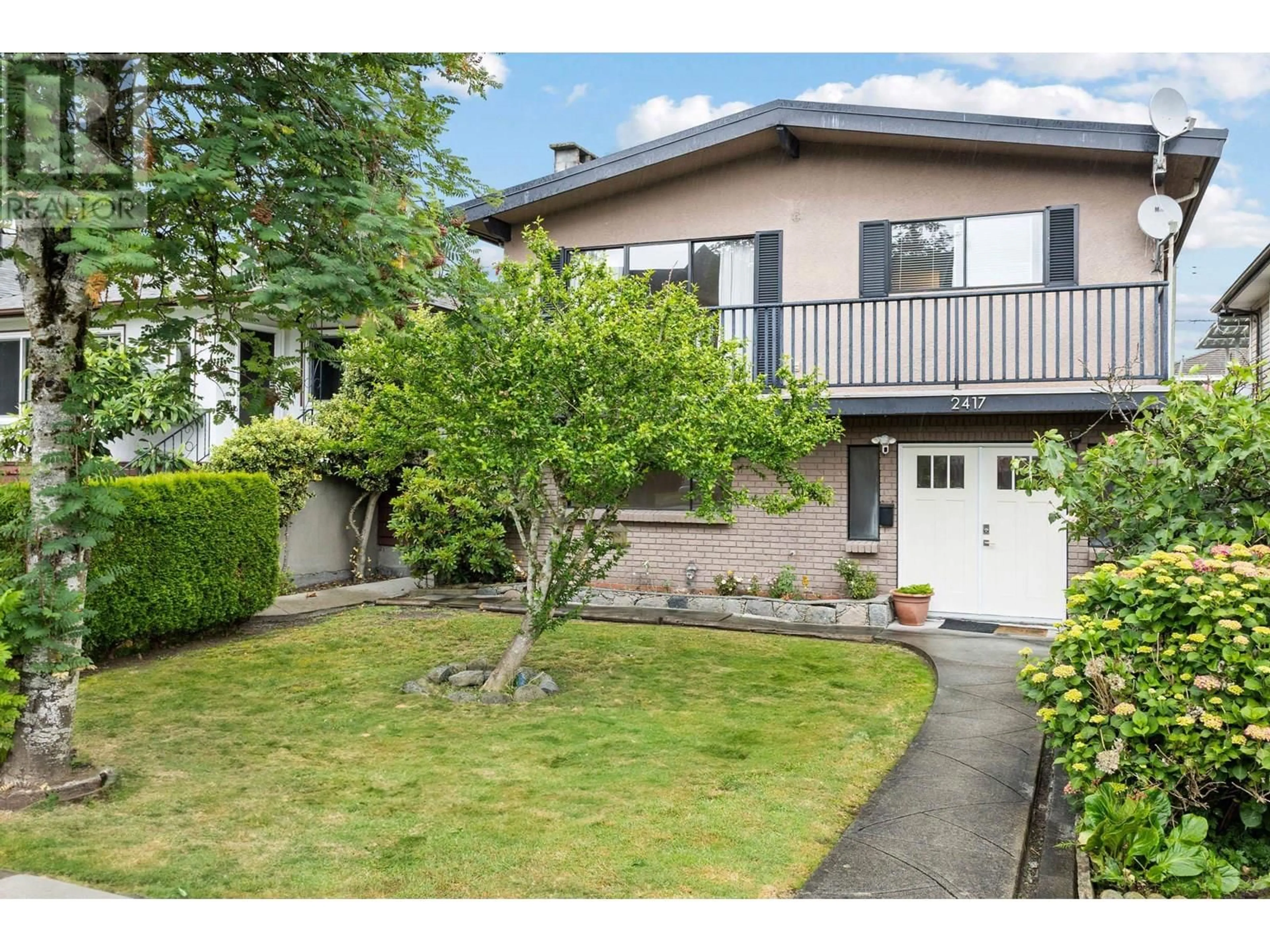 Unknown for 2417 ADANAC STREET, Vancouver British Columbia V5K2M3