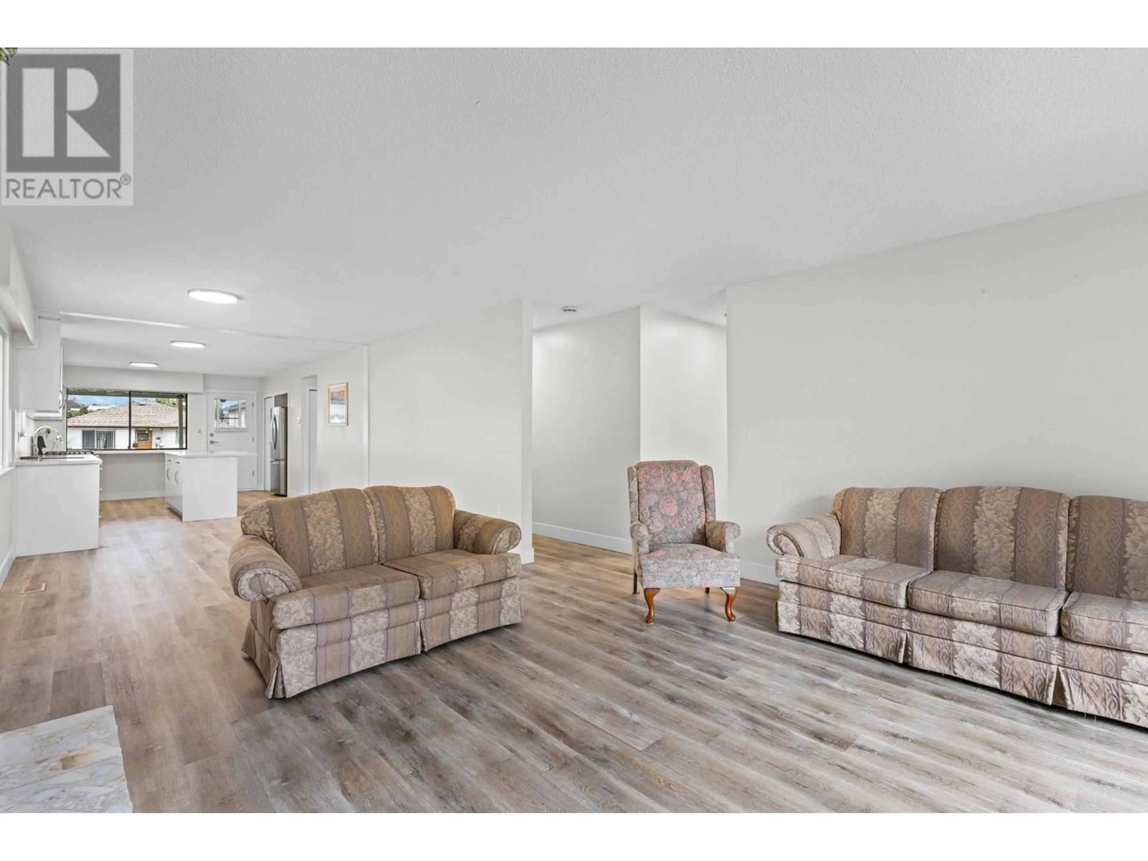 Living room with furniture, unknown for 2417 ADANAC STREET, Vancouver British Columbia V5K2M3