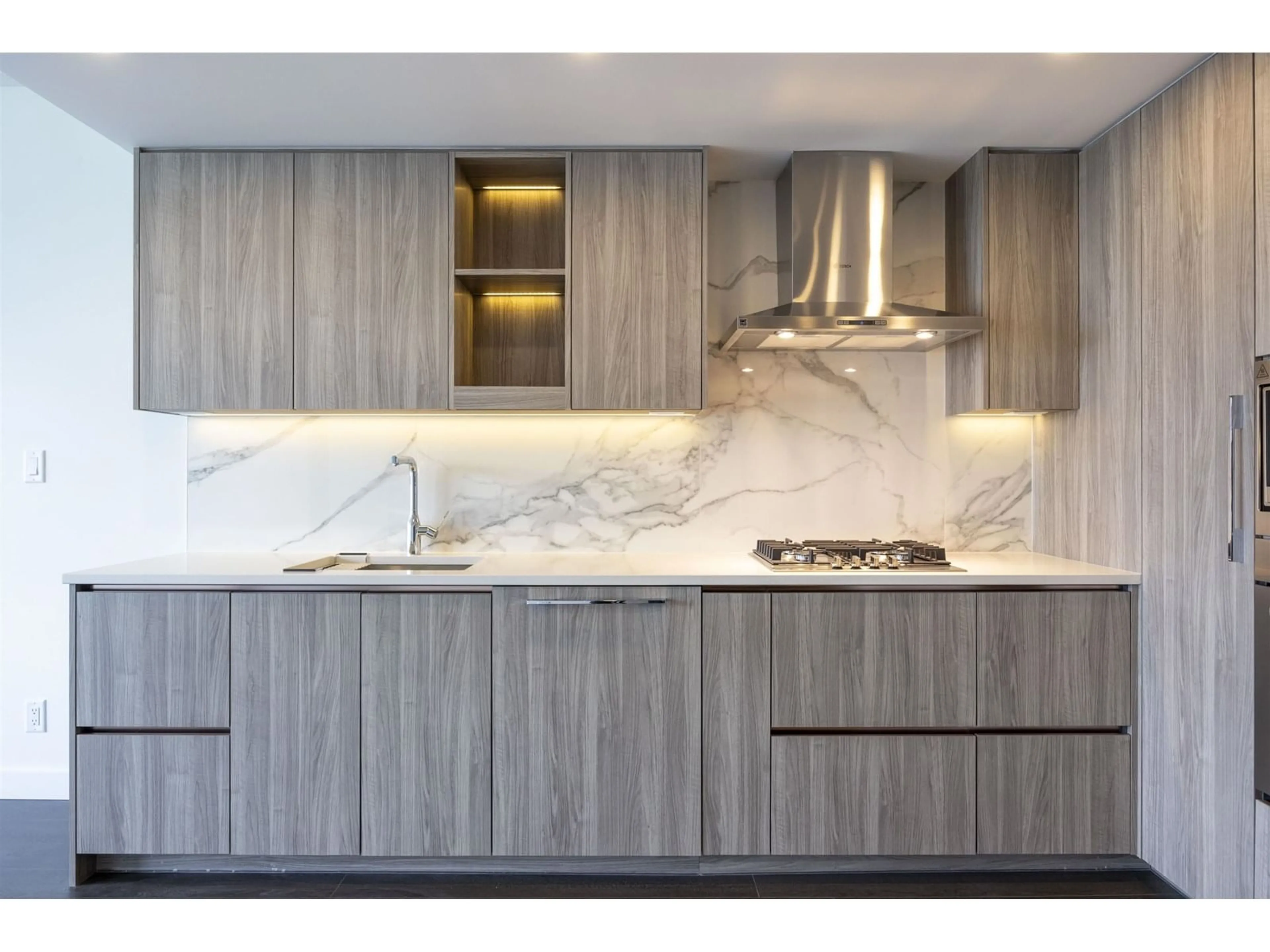 Contemporary kitchen, unknown for 1411 - 13778 100, Surrey British Columbia V3T0V3