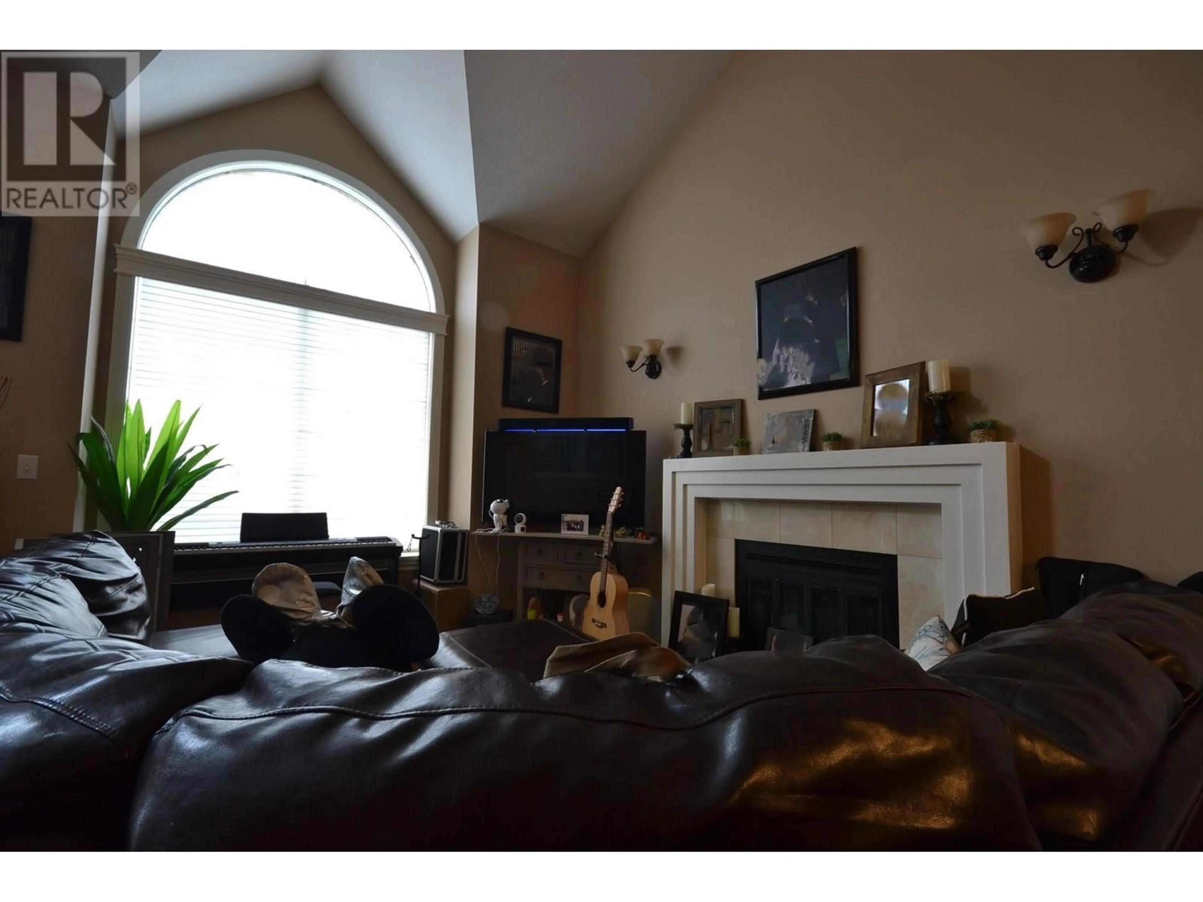 Unknown for 8832 15TH AVENUE, Burnaby British Columbia V3N1Y3