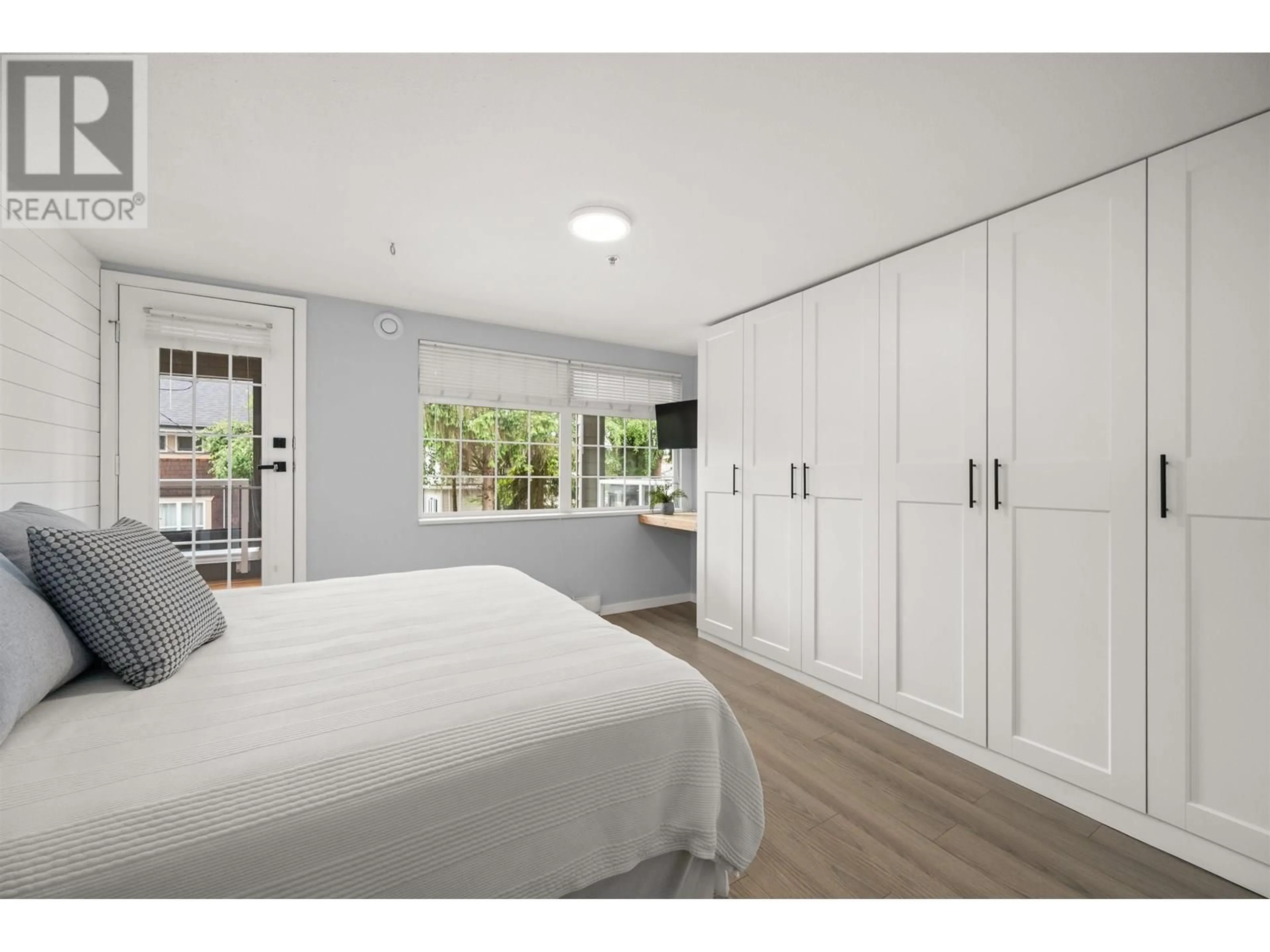 Bedroom with bed, unknown for 101 - 3981 FRASER STREET, Vancouver British Columbia V5V4E5