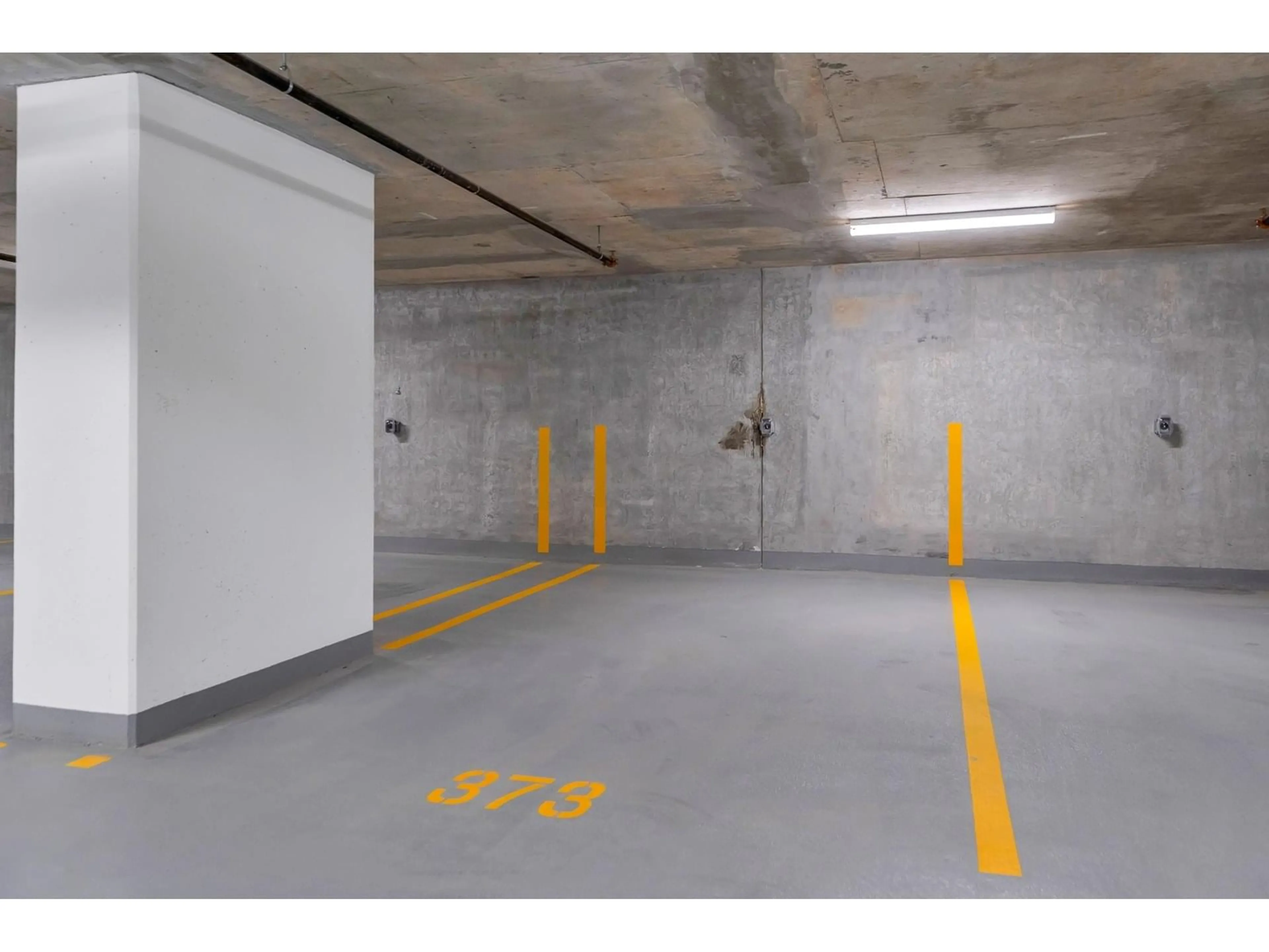 Parking for 2604 - 13778 100TH, Surrey British Columbia V3T0V3