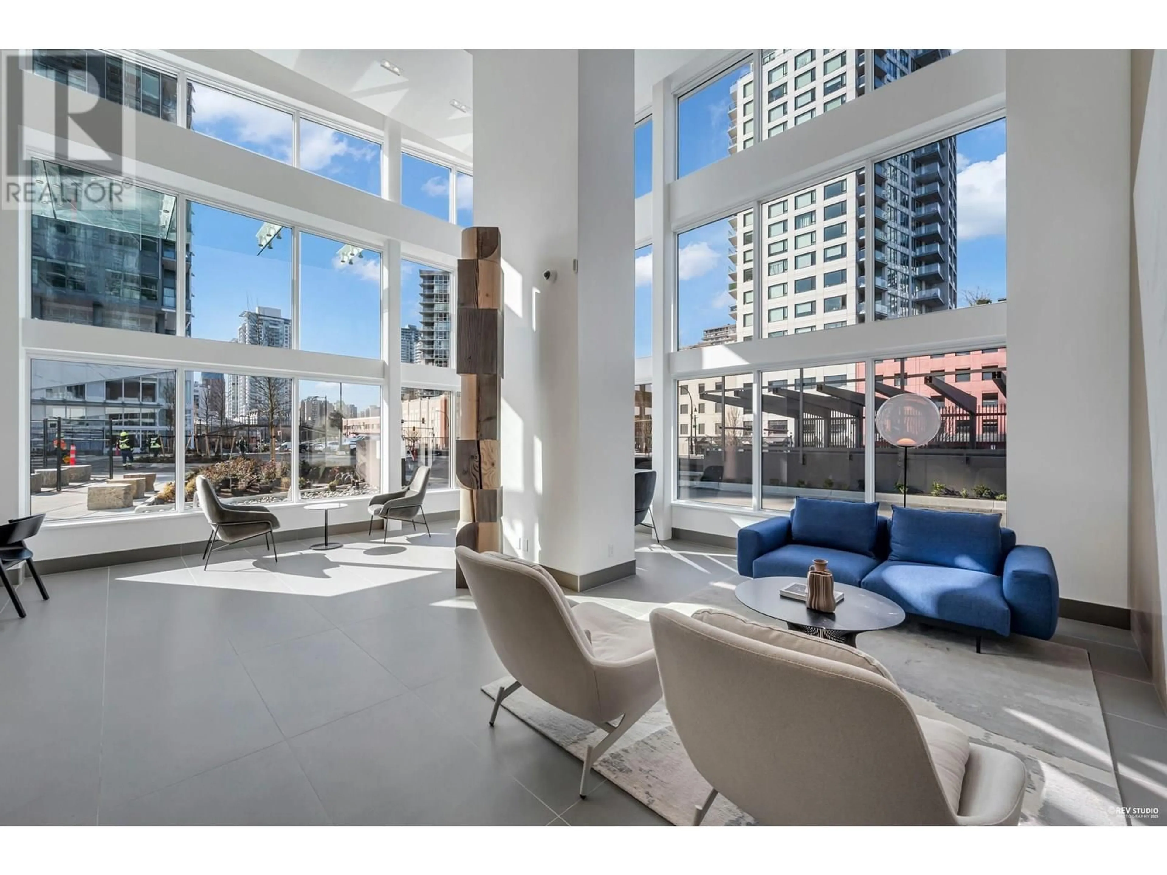 Lobby for 2303 - 660 QUAYSIDE DRIVE, New Westminster British Columbia V3M0P1
