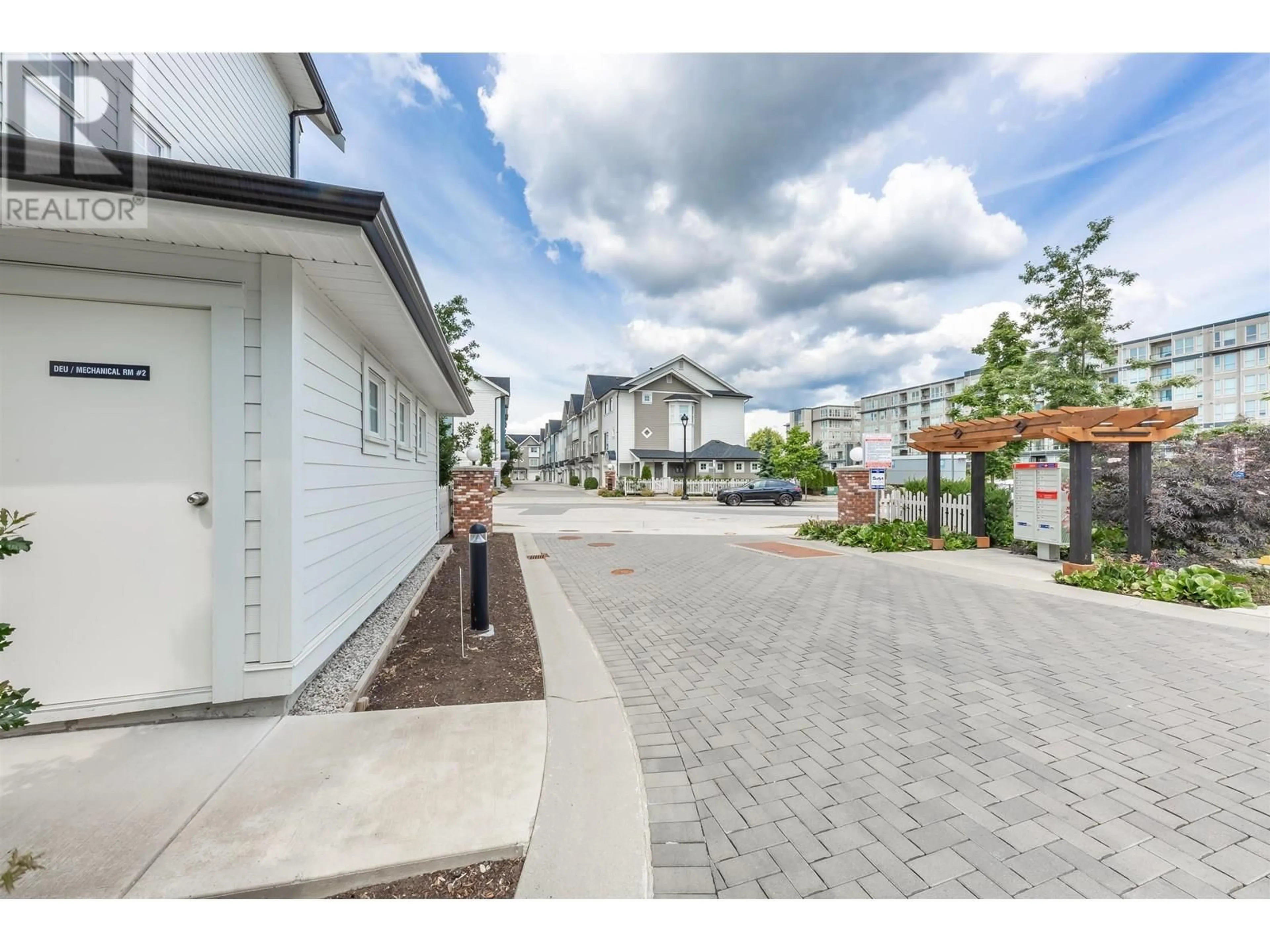 Patio, street for 54 - 9200 MCKIM WAY, Richmond British Columbia V6X0V9