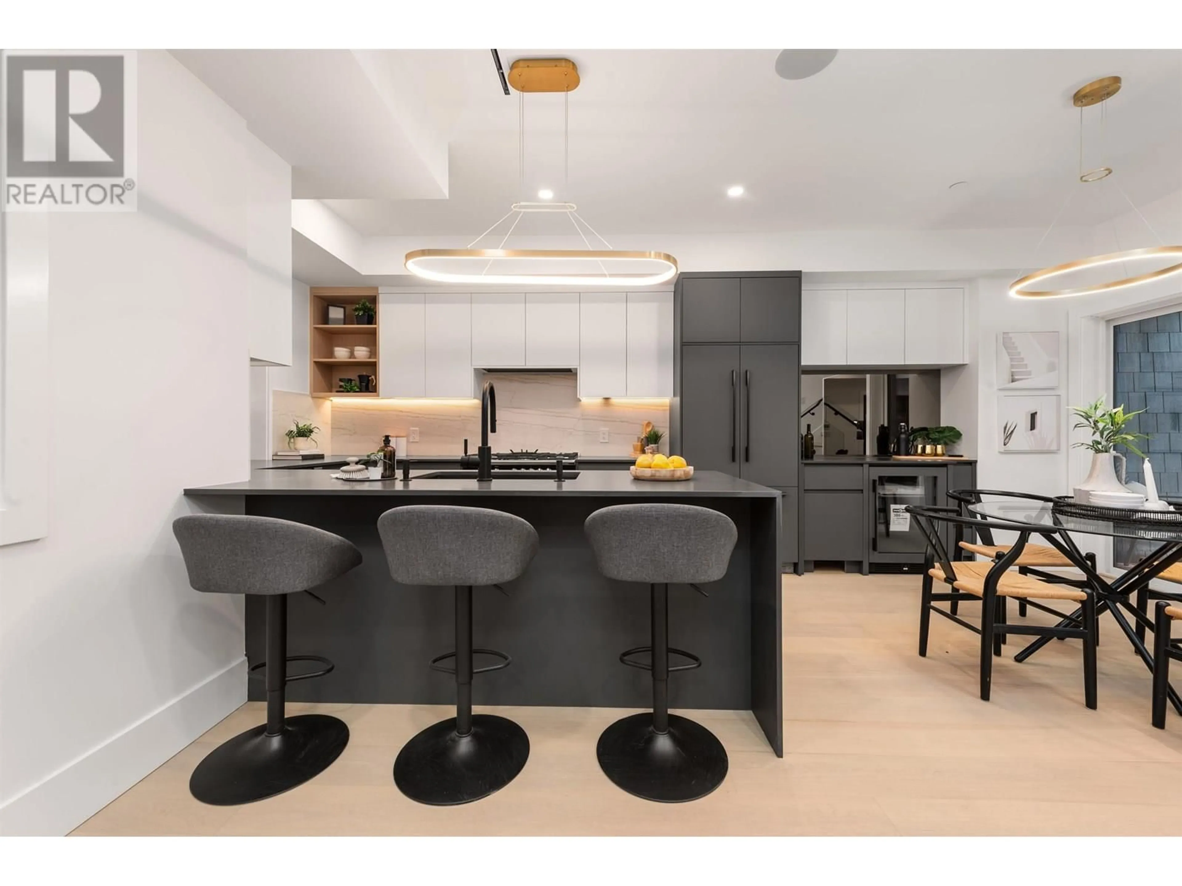 Contemporary kitchen, unknown for 3 - 367 33RD AVENUE, Vancouver British Columbia V5V2Z8